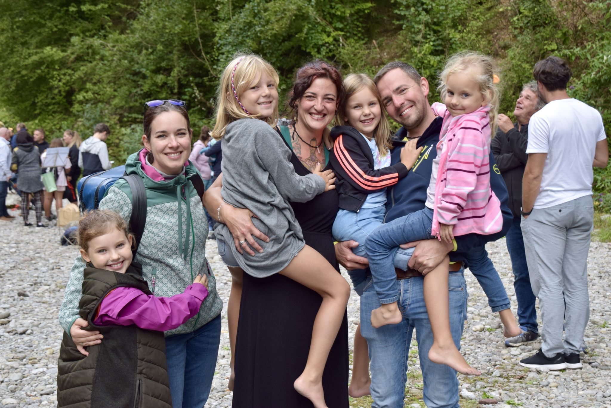 Lina und Claudia Fleischhacker, Jona und Stefanie Koch, Lisa-Marie, Simon und Rosalie Held, von links.