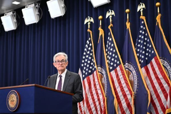 Fed senkt Zinsspanne um Viertelpunkt auf 4 bis 4,25 Prozent