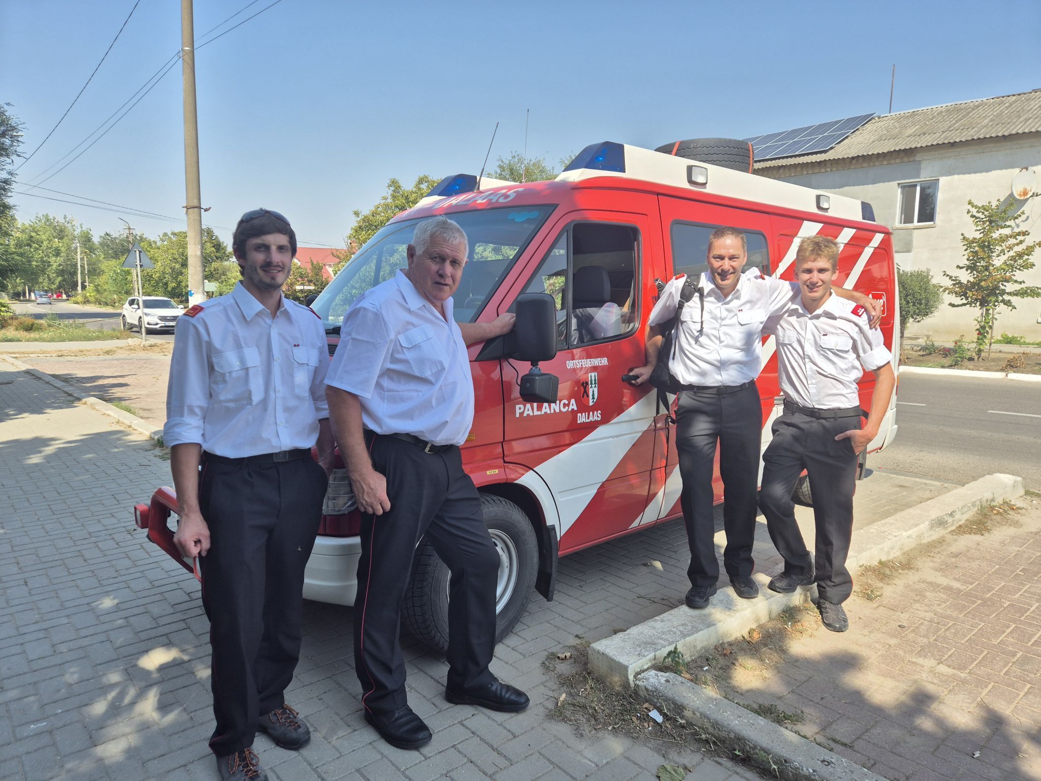 Die Feuerwehr Dalaas überstellte ebenfalls ein Auto.