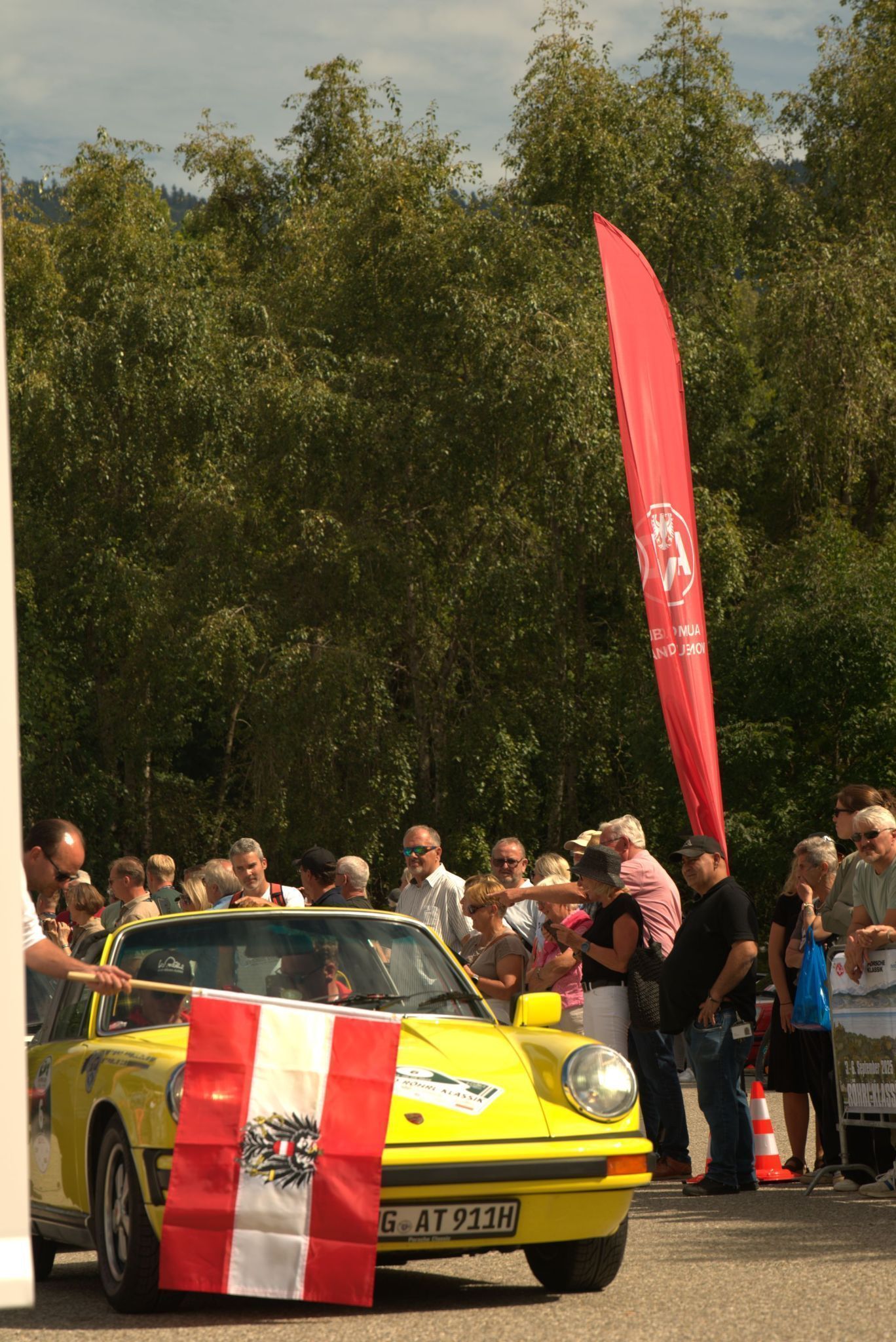 Die AvD-Röhrl-Klassik zu Gast im Ländle, von Donnerstag, den 4. September bis Samstag, 6. September 2025 starte am Festspielhaus in Bregenz die Rallye mit 170 historischen Porsches. (Bildergalerie)