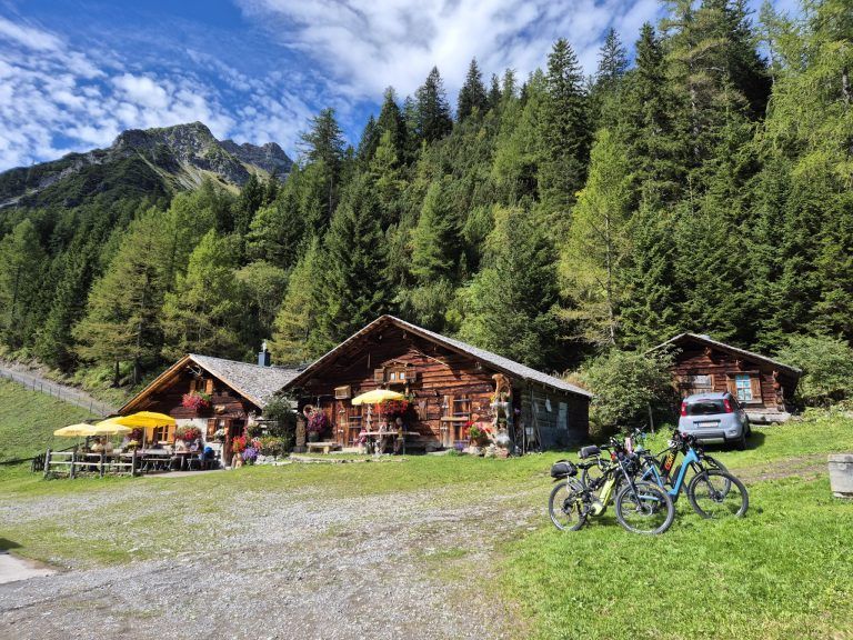 Untere Brüggele Alpe, Brandnertal, Alpserie