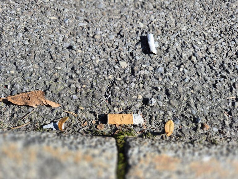 Müll, Müllablagerung, Innenstadt Bludenz
