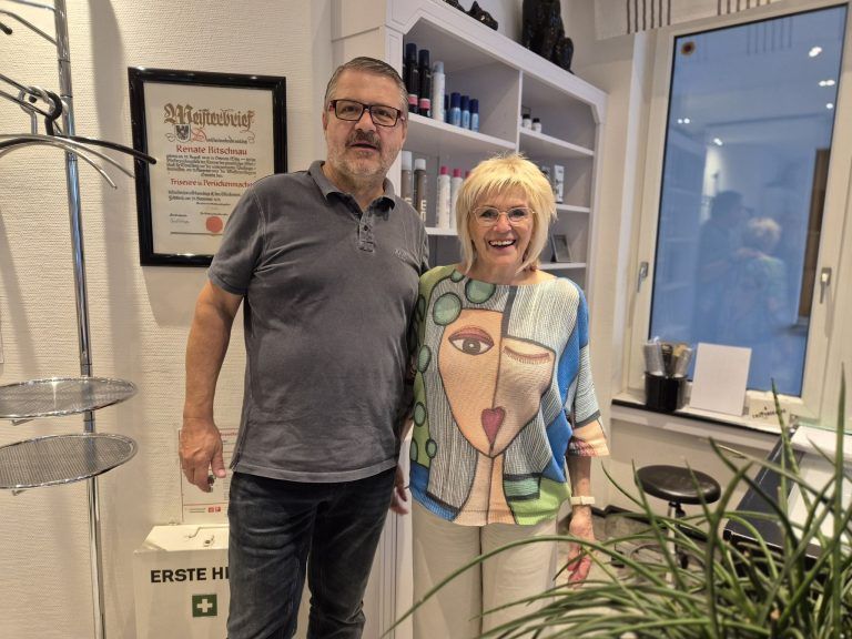 Renate Piesl, Friseurin, Friseursalon "Exclusiv" in Vandans schließt