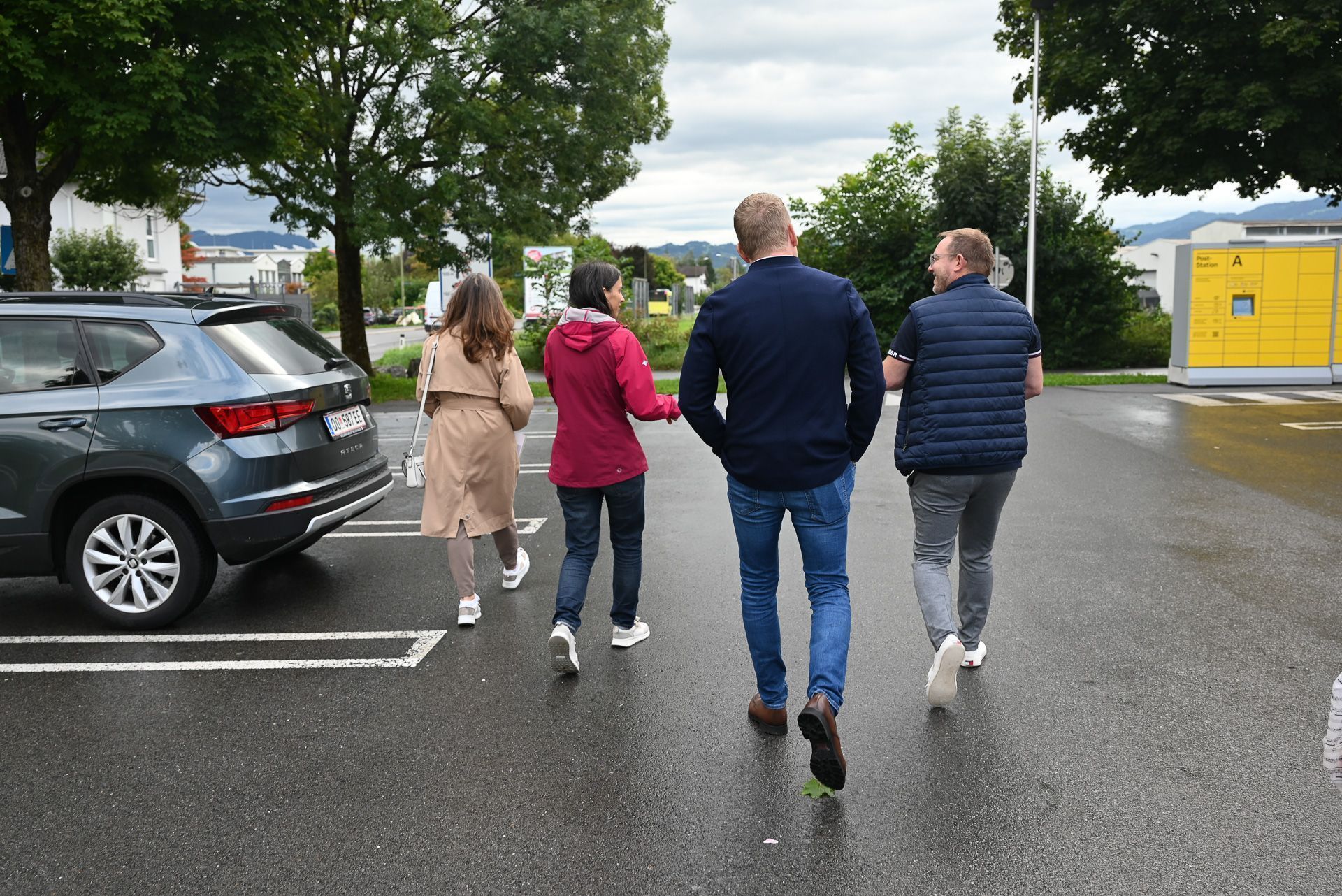 Direkt an der Straße verdeutlichten sie die Probleme.