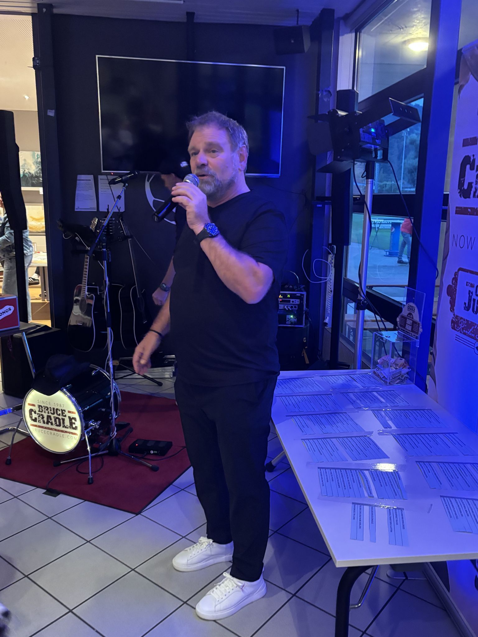 Kulturstadtrat Valentin Sottopietra spendete auch fleißig. 