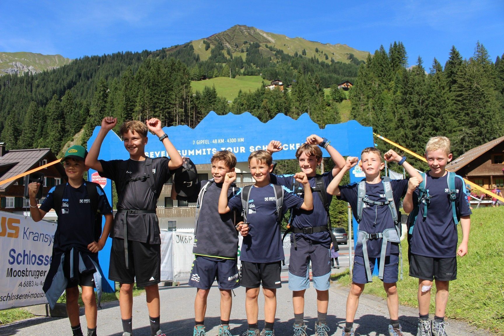 30 Nachwuchs-Asse des Skiclubs Bregenzerwald liefen ihr eigenes Rennen. Die sieben Ausreißer Nikola Bär, Jakob Bereuter, Marius Felder, Jonathan Kaufmann, Felix Lässer, Anton und Josef Meusburger . . .