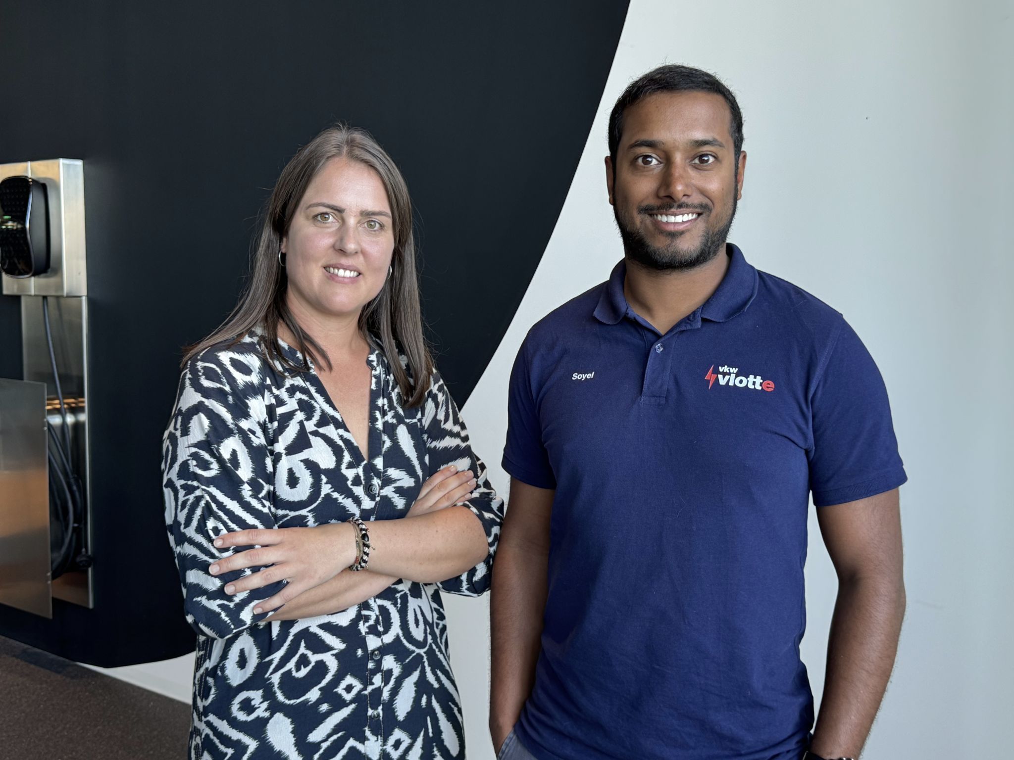 Caroline Jäger (Energieinstitut Vorarlberg) und Soyel Kailath (vlotte vkw).