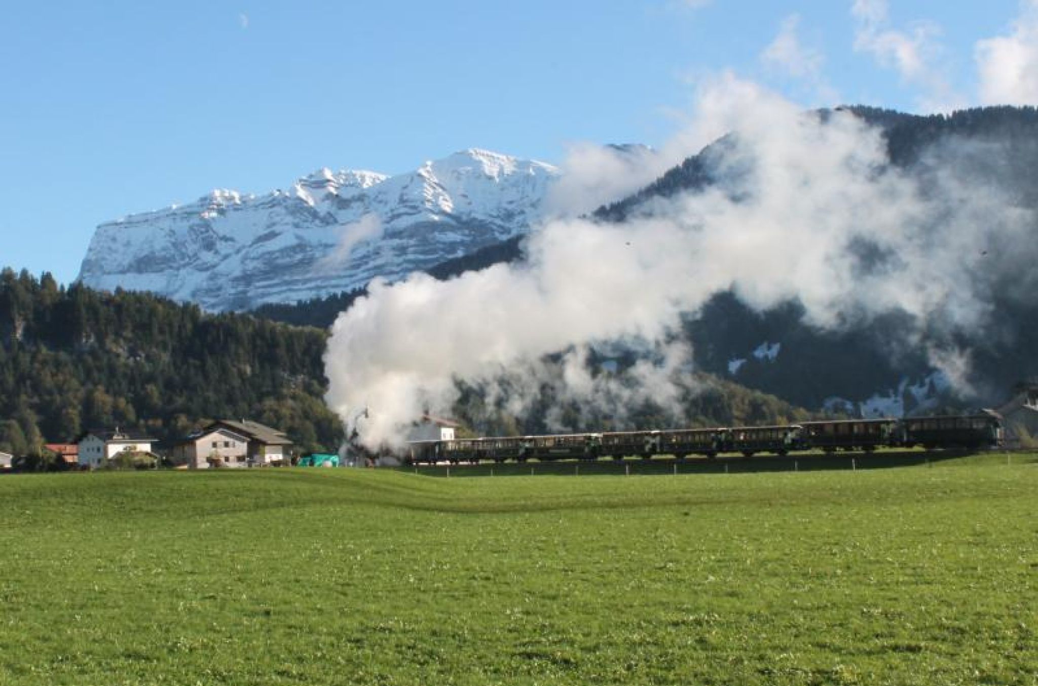 Wenn das Wetter mitspielt, sind solch spektakuläre Bilder von der Museumsbahn am Ende der Sommersaison durchaus wieder möglich.   