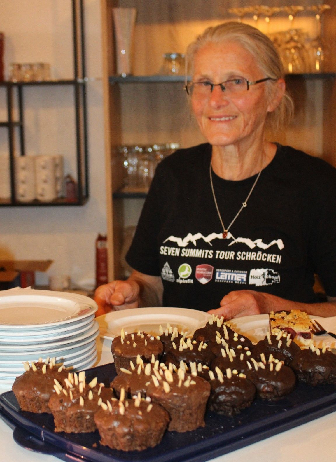 Rund 60 freiwillige Helfer sorgten für einen reibungslosen Ablauf der Veranstaltung - auch das Kuchenbuffet gehörte zum Serviceangebot.   