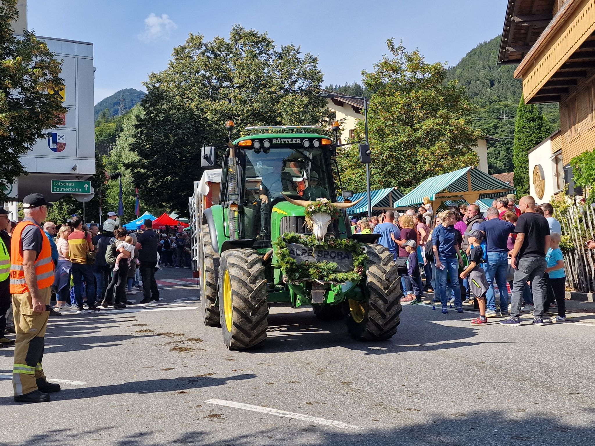 Impressionen von Alpabtrieb der vier Alpen in Tschagguns. (Bildergalerie)