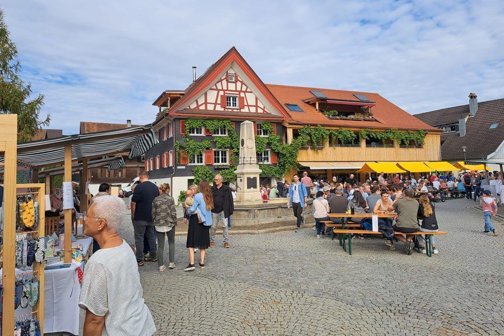 Hatler Brunnen wird zum Treffpunkt