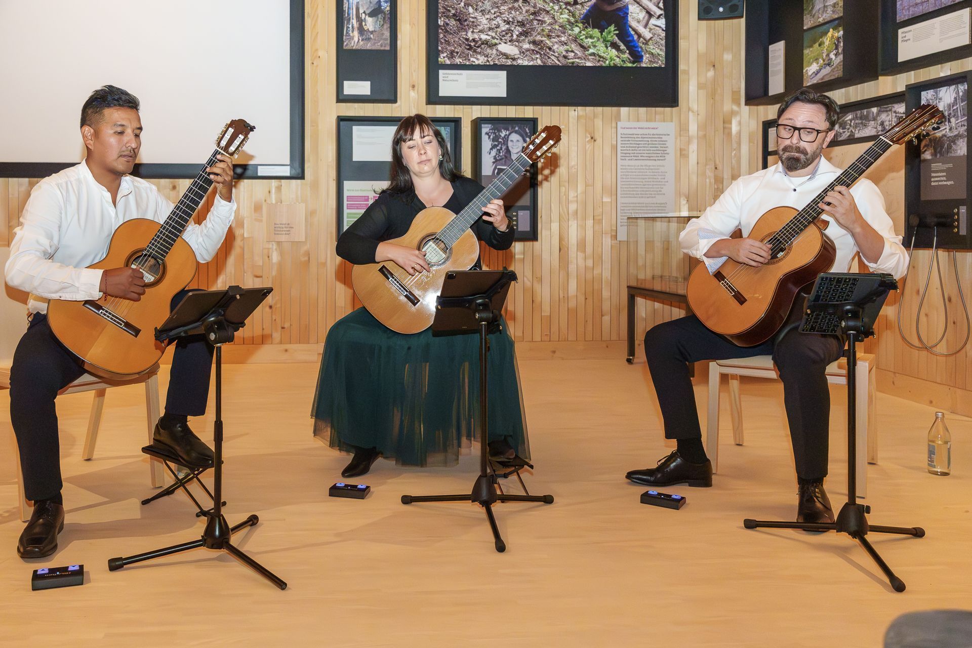 Für den abschließenden Höhepunkt sorgte das Gitarrentrio Tres Cordas.