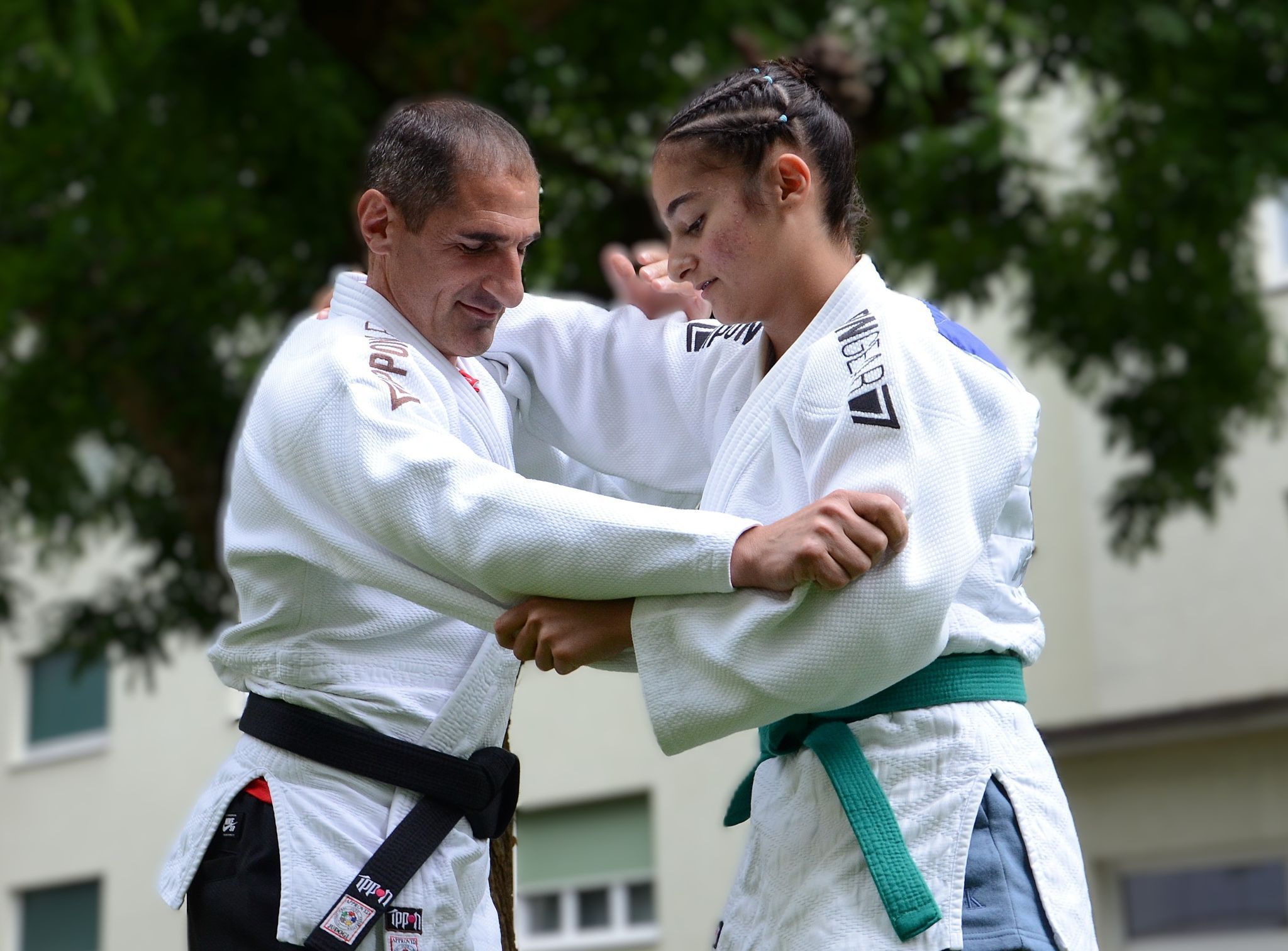 Samvel Adamyan beim Training mit Maria, dem jüngsten seiner drei Kinder, die alle Judokas sind. HRJ