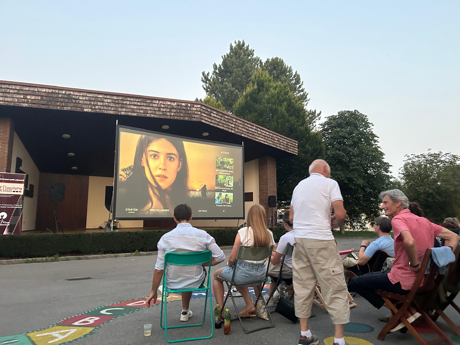 Das Klappstuhlkino in Klaus ist schon langsam eine Marke.