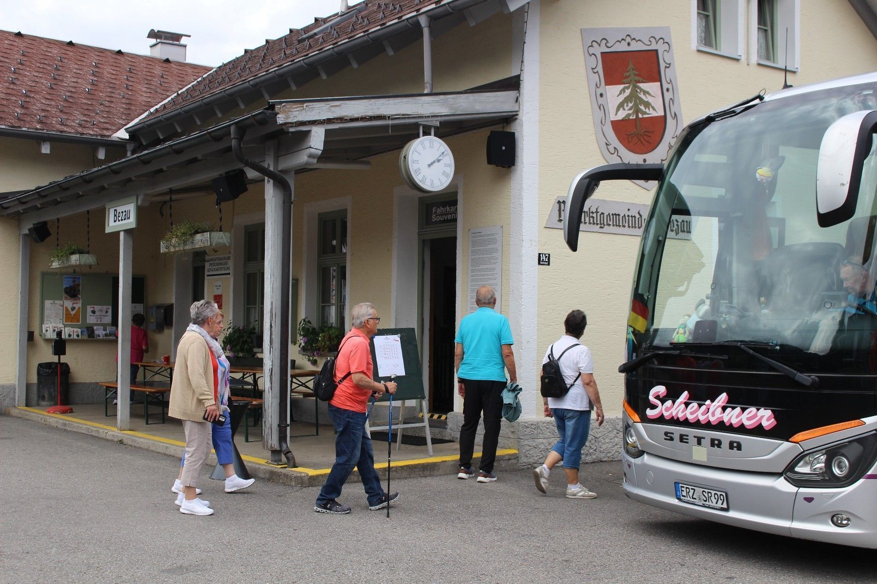 . . . und dann weiter mit dem Bus auf die Käsestraße.