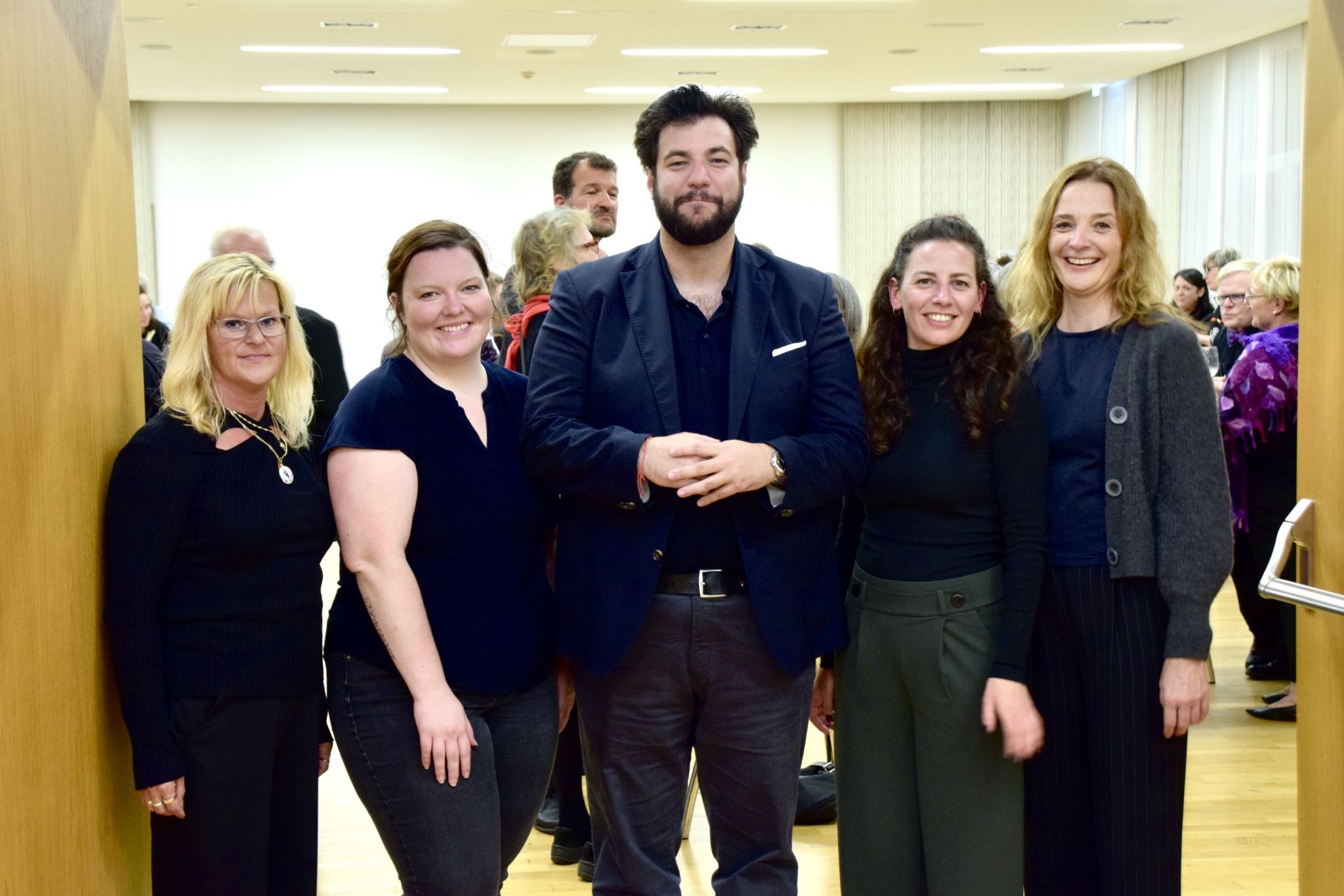 Stadtrat Cenk Dogan mit Mitarbeiterinnen der Stadt Bludenz. Kulturamtsleiterin Daniela Beck, 2. v. r.