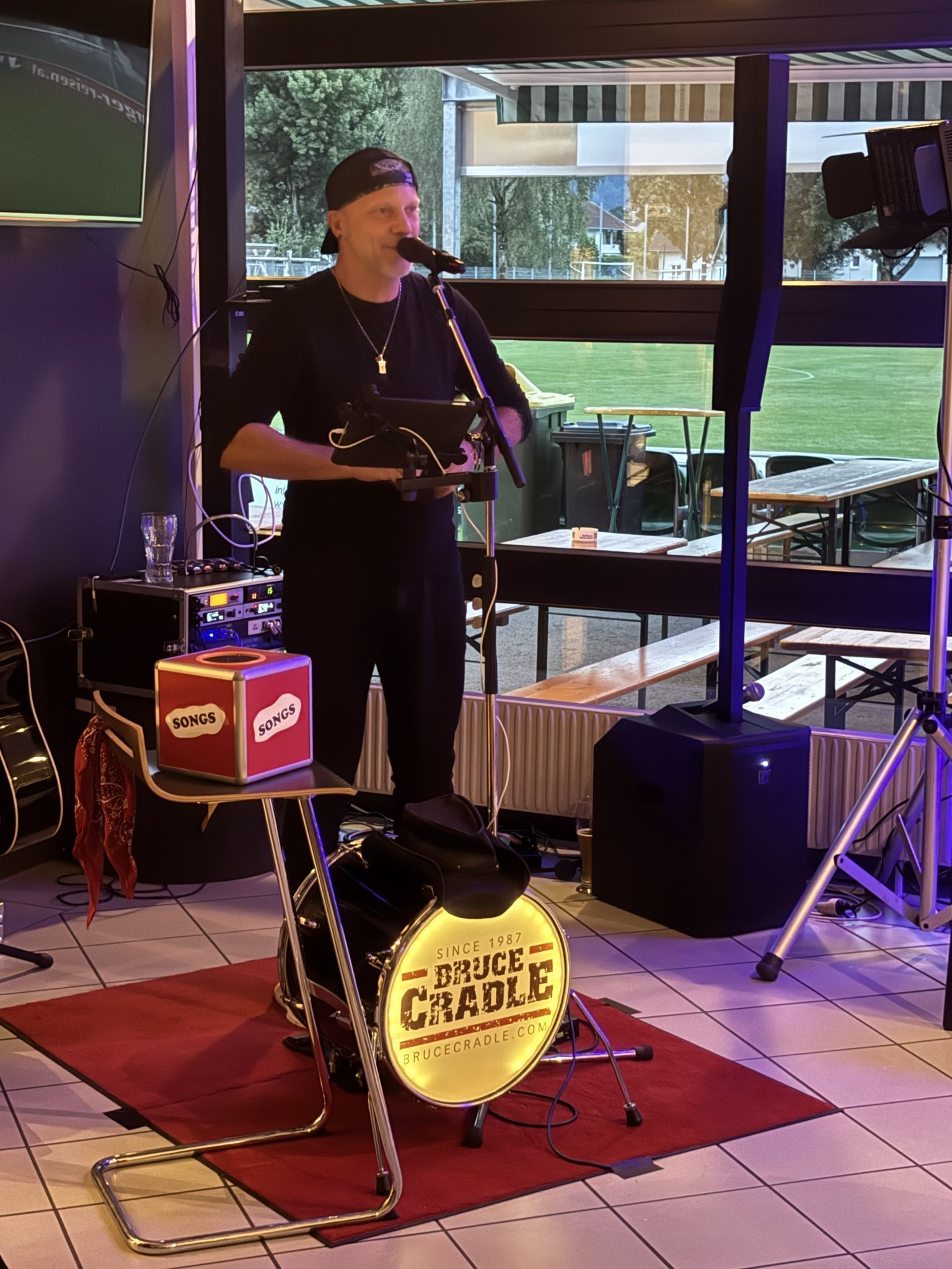 Bruce Cradle sorgte für musikalische Stimmung. 