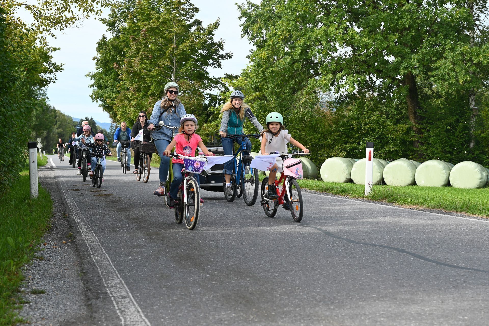 Viele Radfahrer nutzten den Rad-Ried-Tag am Sonntag, um mit dem Fahrrad sicher durchs Ried zu radeln. 