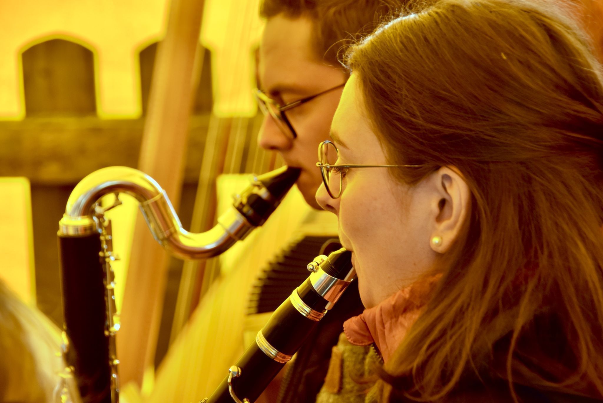Mitglieder der Holzknopfmusi, die am zweiten Volksmusiktag bei der Knappastoba am Kristberg im Silbertal musizierte.