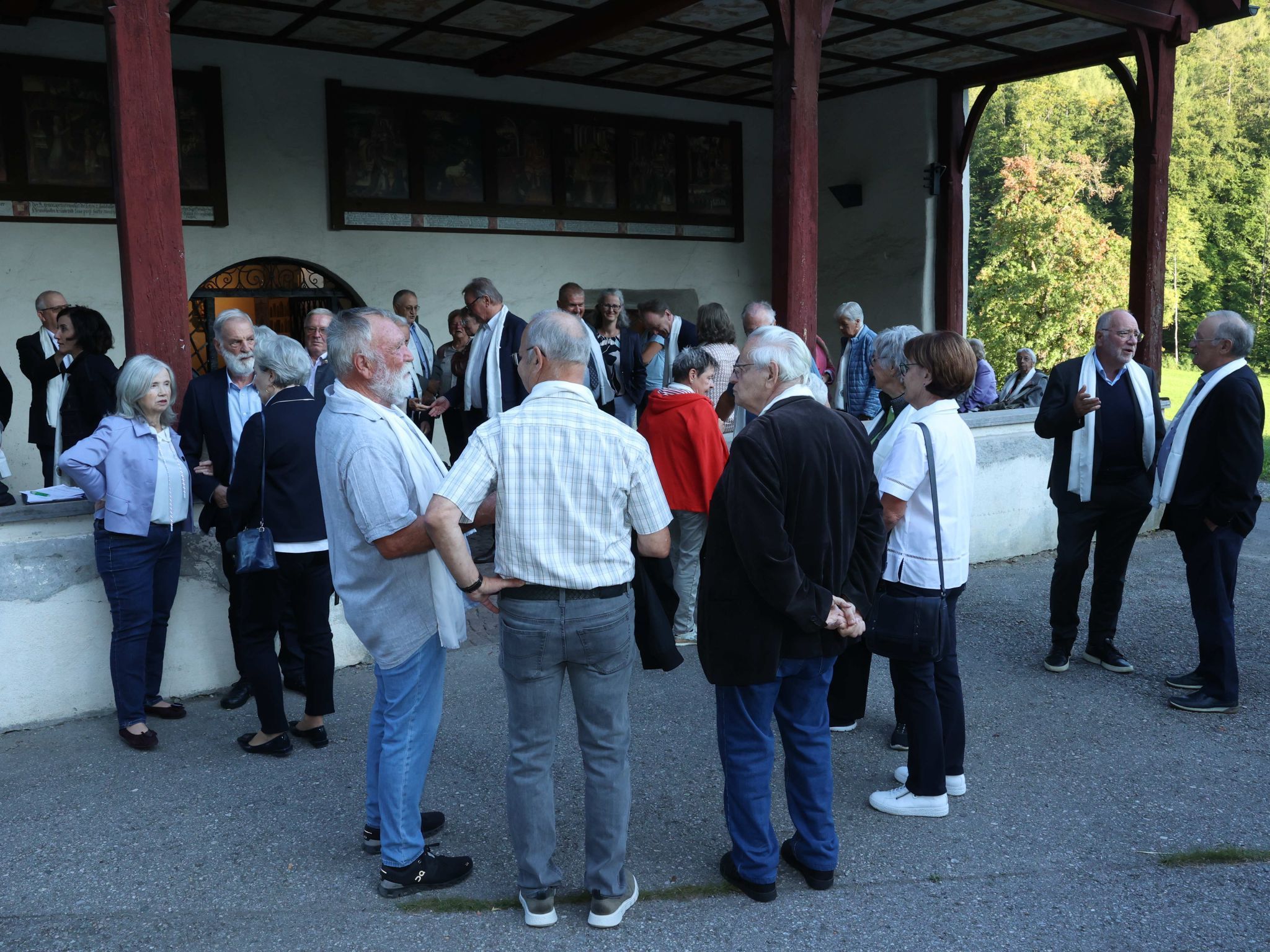 Eintreffen vor der Wallfahrtskirche.
