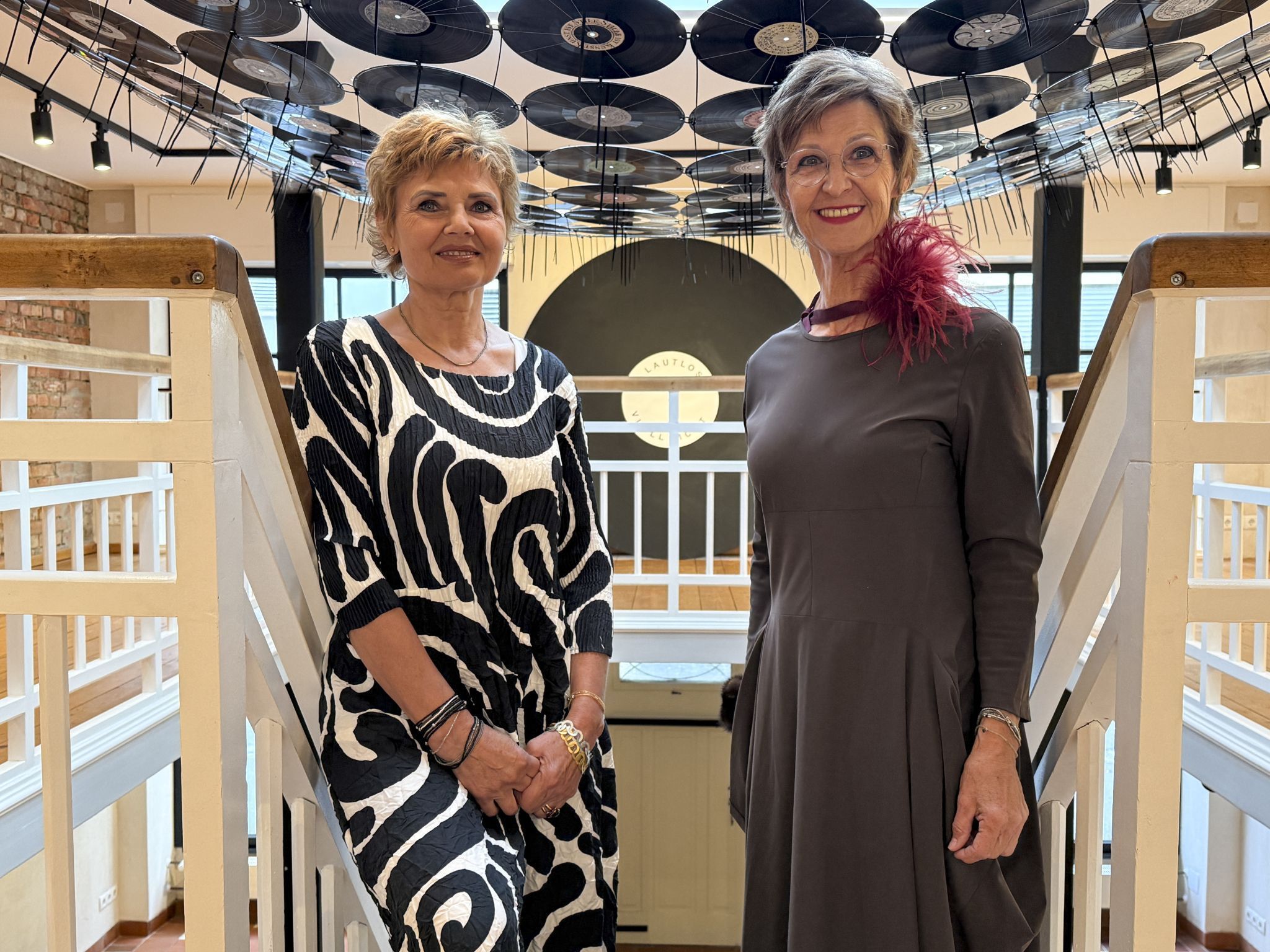 Das Künstlerinnen-Duo Yvette Heller und Gabriele Ulmer luden zur Ausstellung _lautlos vielleicht_ 