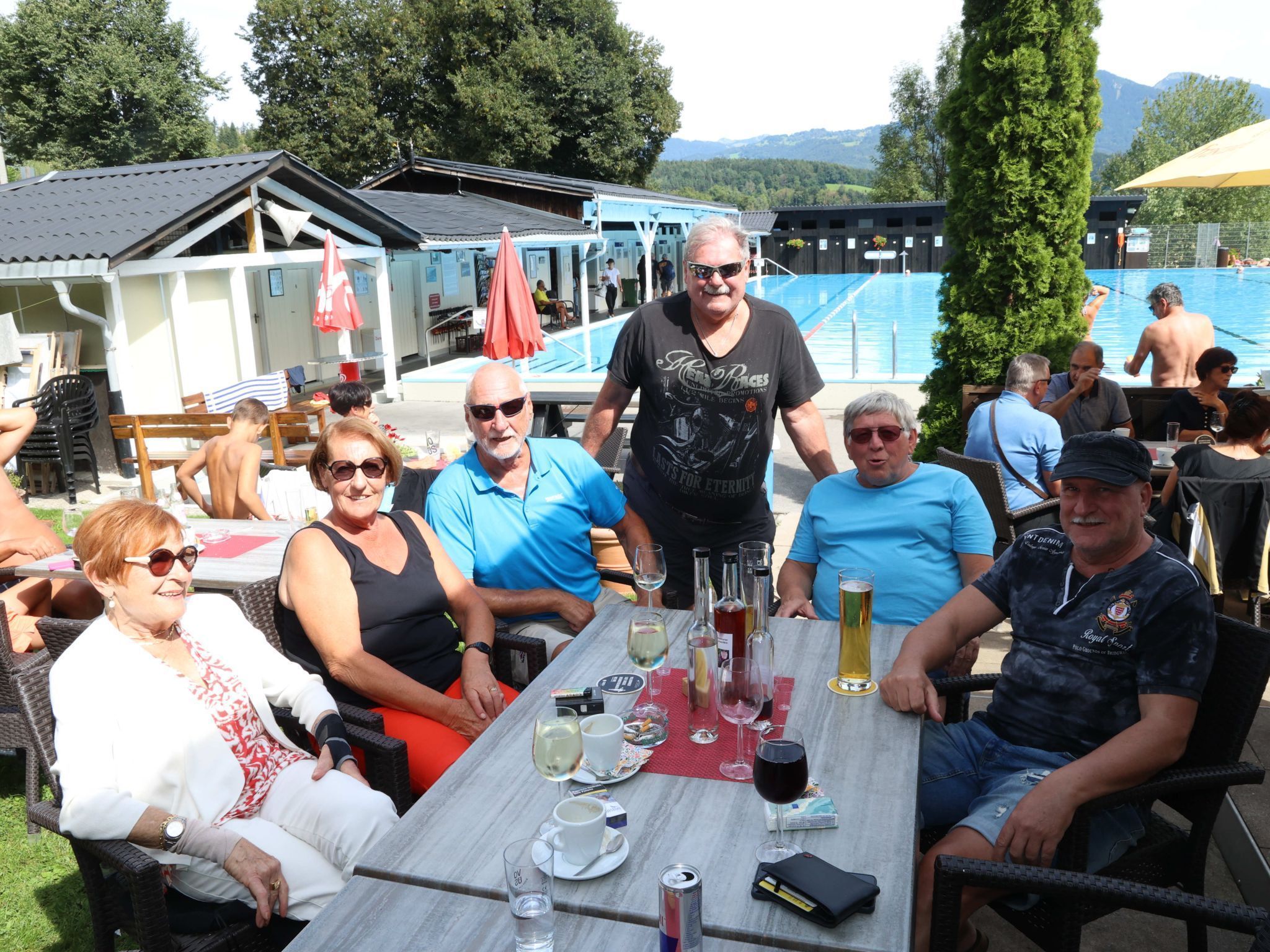 Stammgäste: Elisabeth, Irene, Werner, Herbert, Reinhold und Thomas.