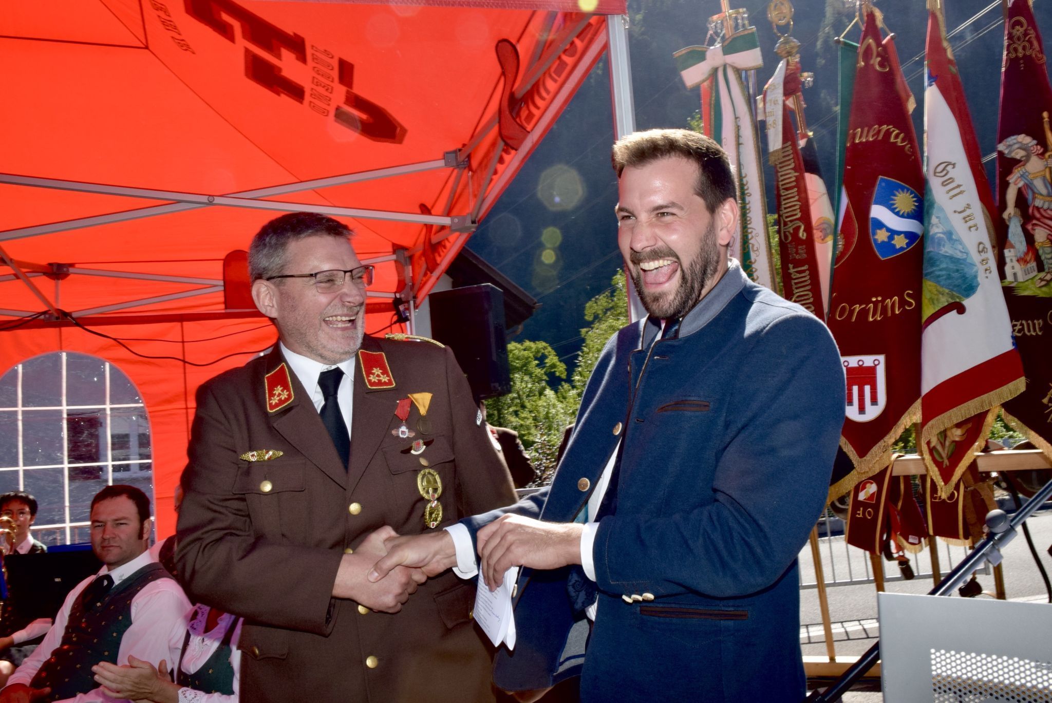 Feuerwehrkommandant Rainer Batlogg (l.), Bgm Simon Tschann (Bludenz).