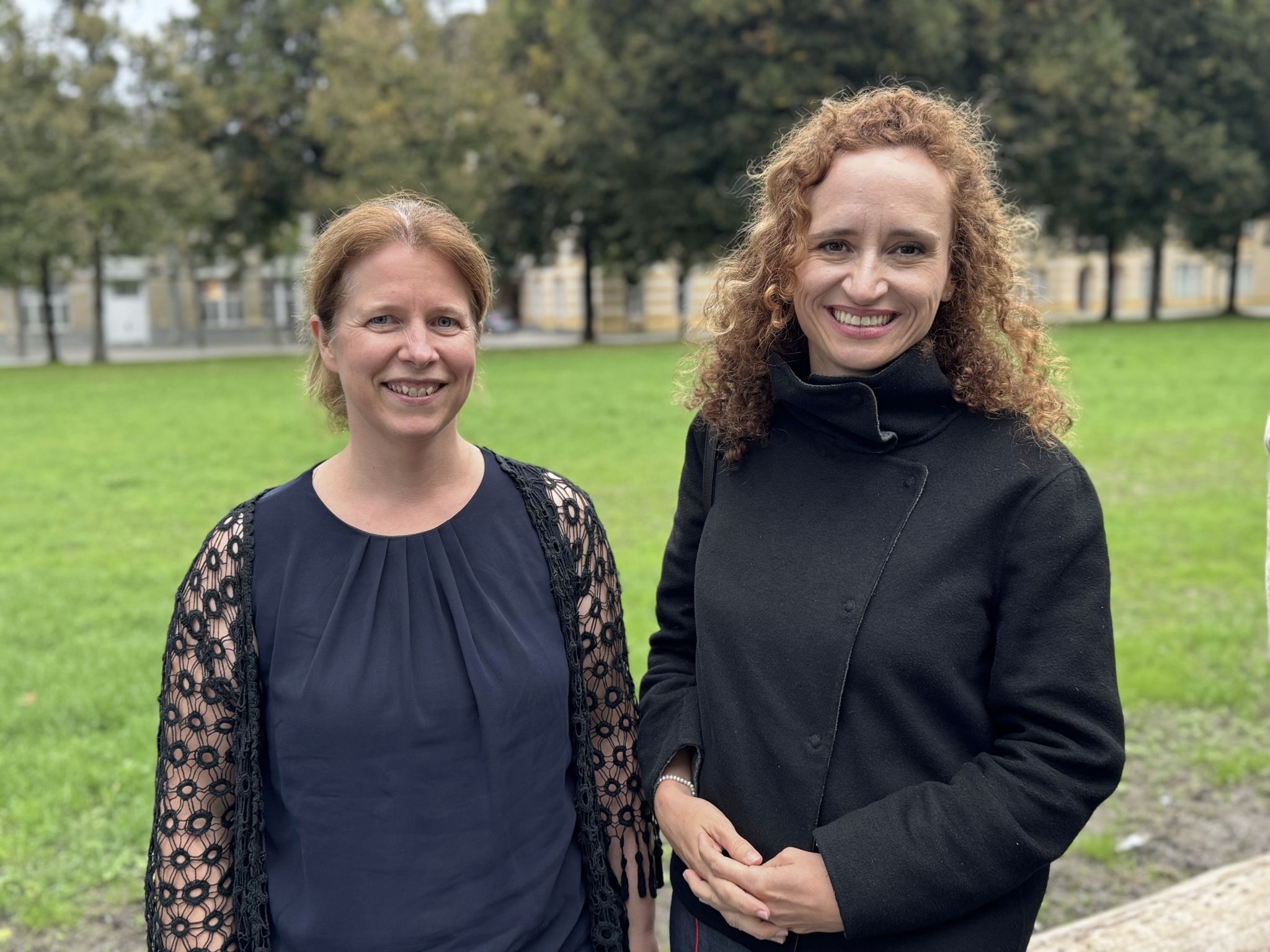 Ingenieurkonsulentin Regina Mayer und Architektin Veronika König.