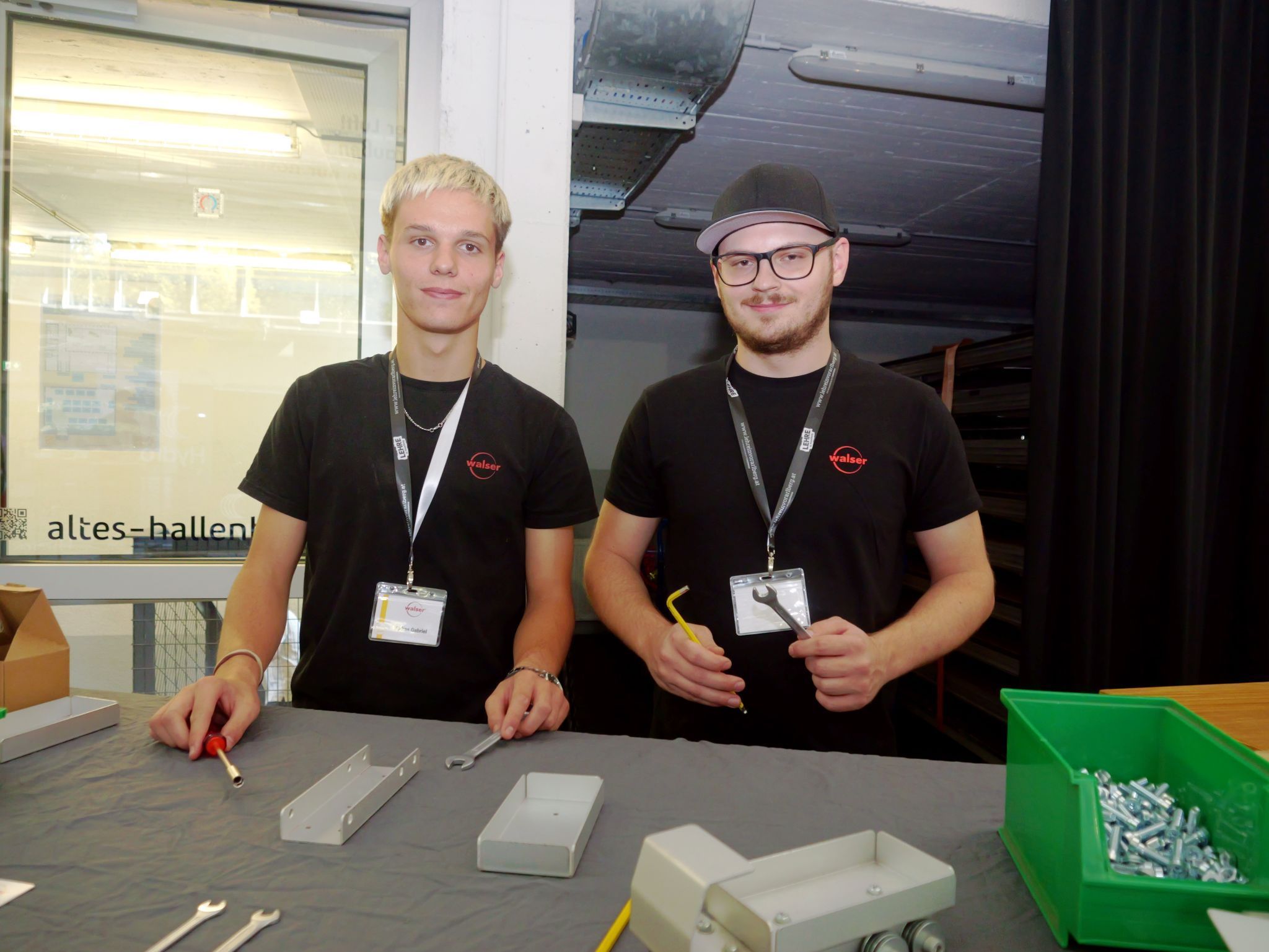 Walser Fahrzeugbau: Lukas Gabriel (18) und Nico Hämmerle (24).