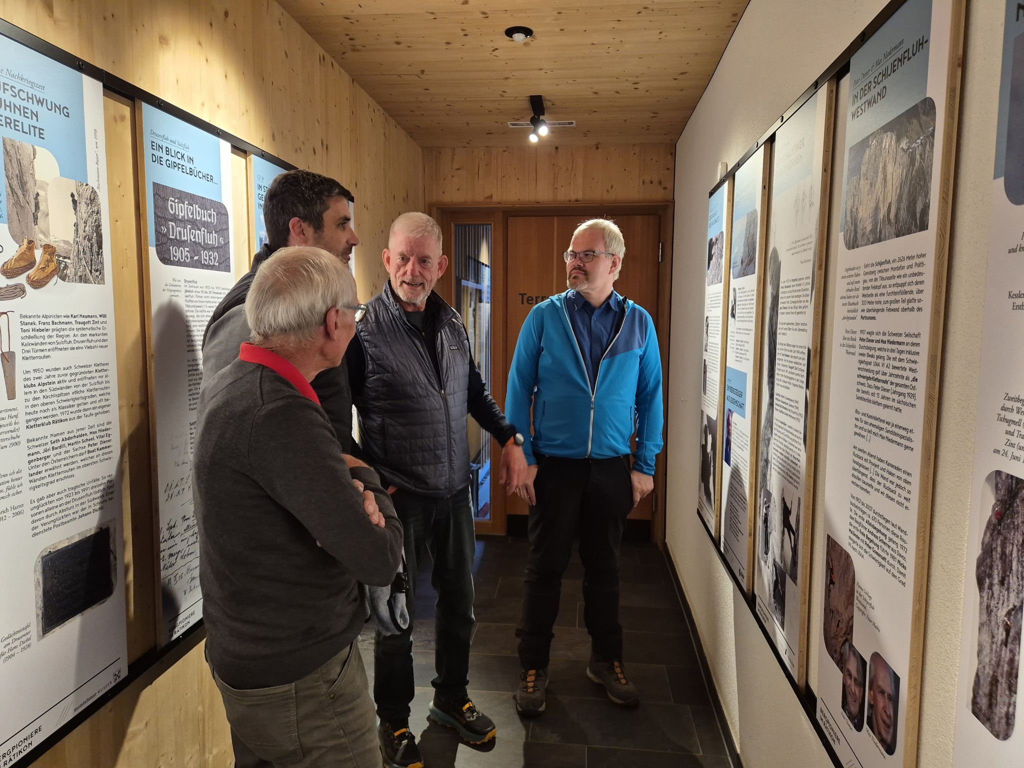 Das dreiteilige Ausstellungssprojekt entstand als Kooperation des DAV Lindau und der Montafoner Museen, deren Vertreter die aktuelle Ausstellung am Freitag eröffnet haben.