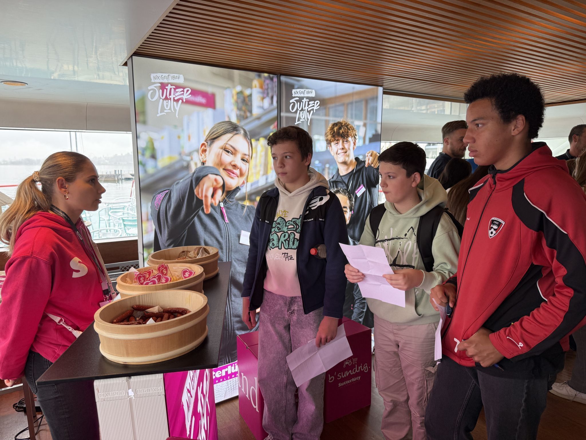 Sutterlüty Stand mit Sebastian Prehofer, Lucas Schnellert, Fabian Amenaghawon