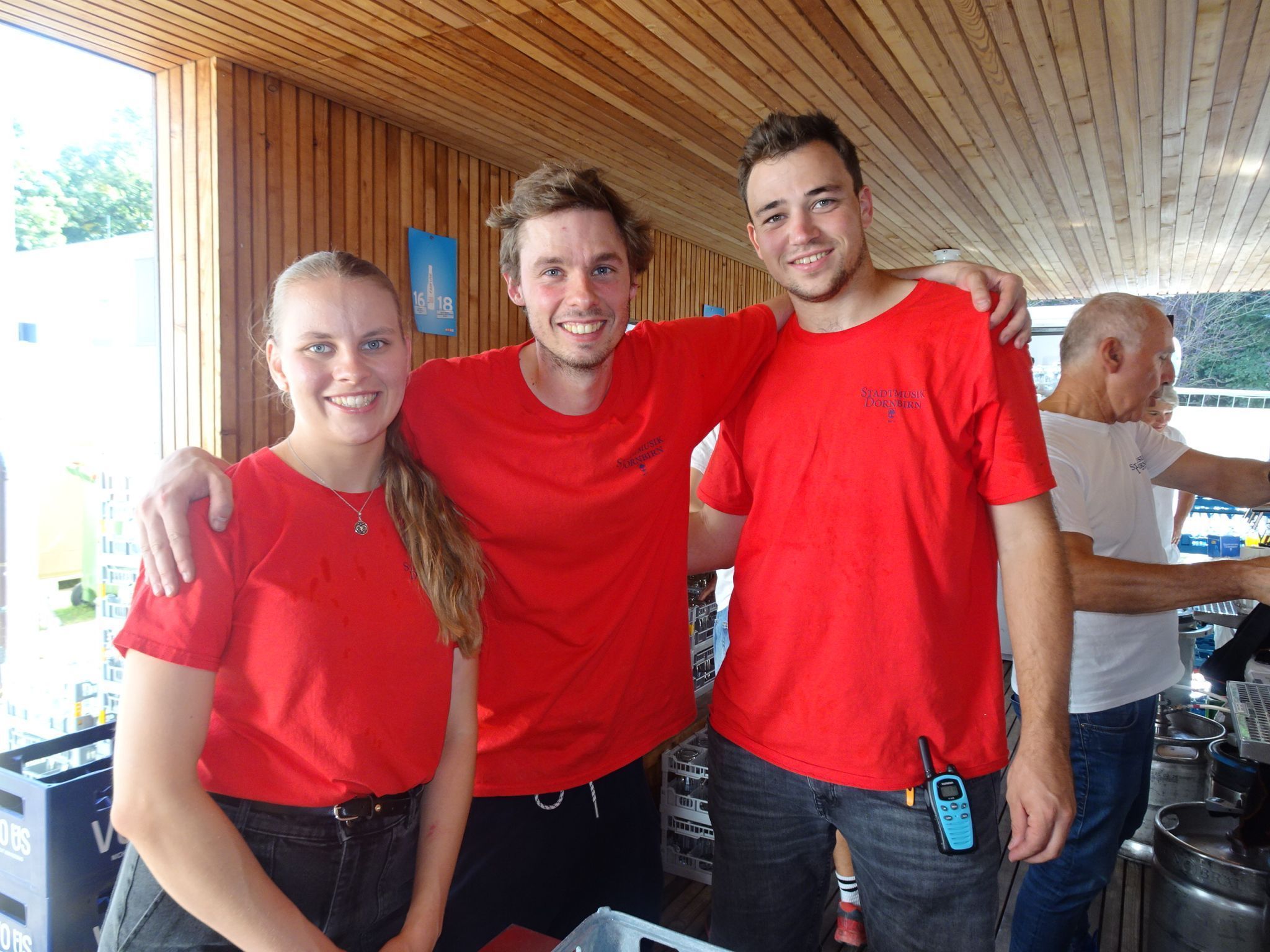 Die drei Organisatoren Ricarda Heim, Fabian Dünser und Peter Kaufmann freuten sich über das gelungene Musikfest im Klostergarten.