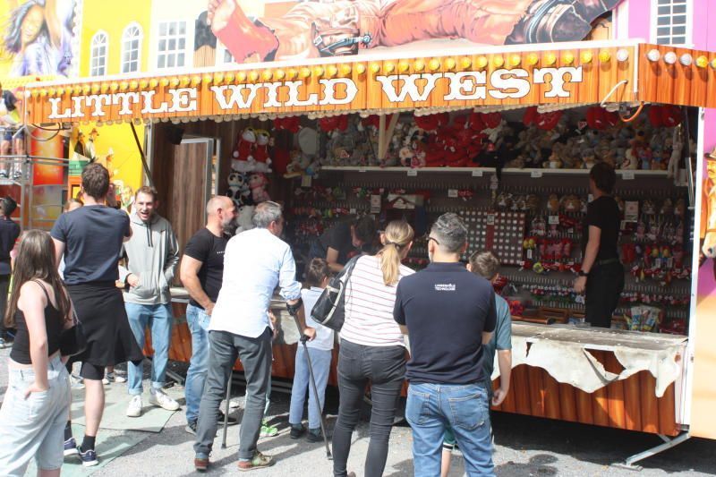 Der Schießstand war gut besucht. 