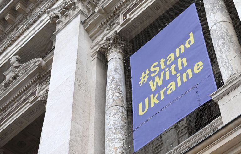Ukrainische Kriegsvertriebene sorgen sich um Familienleistungen