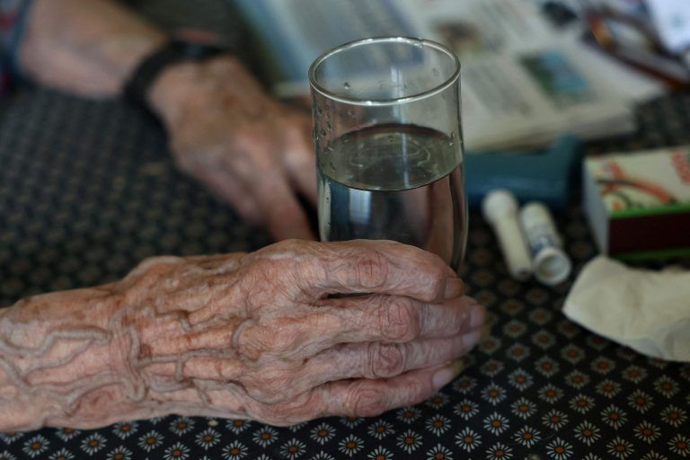 FRANCE-HEALTH-CARE-HEATWAVE-ELDERLY