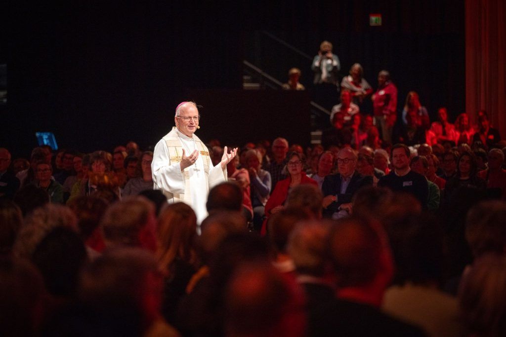 Aufschwung für die Kirche: Beim Wort Gottes hören wieder mehr zu