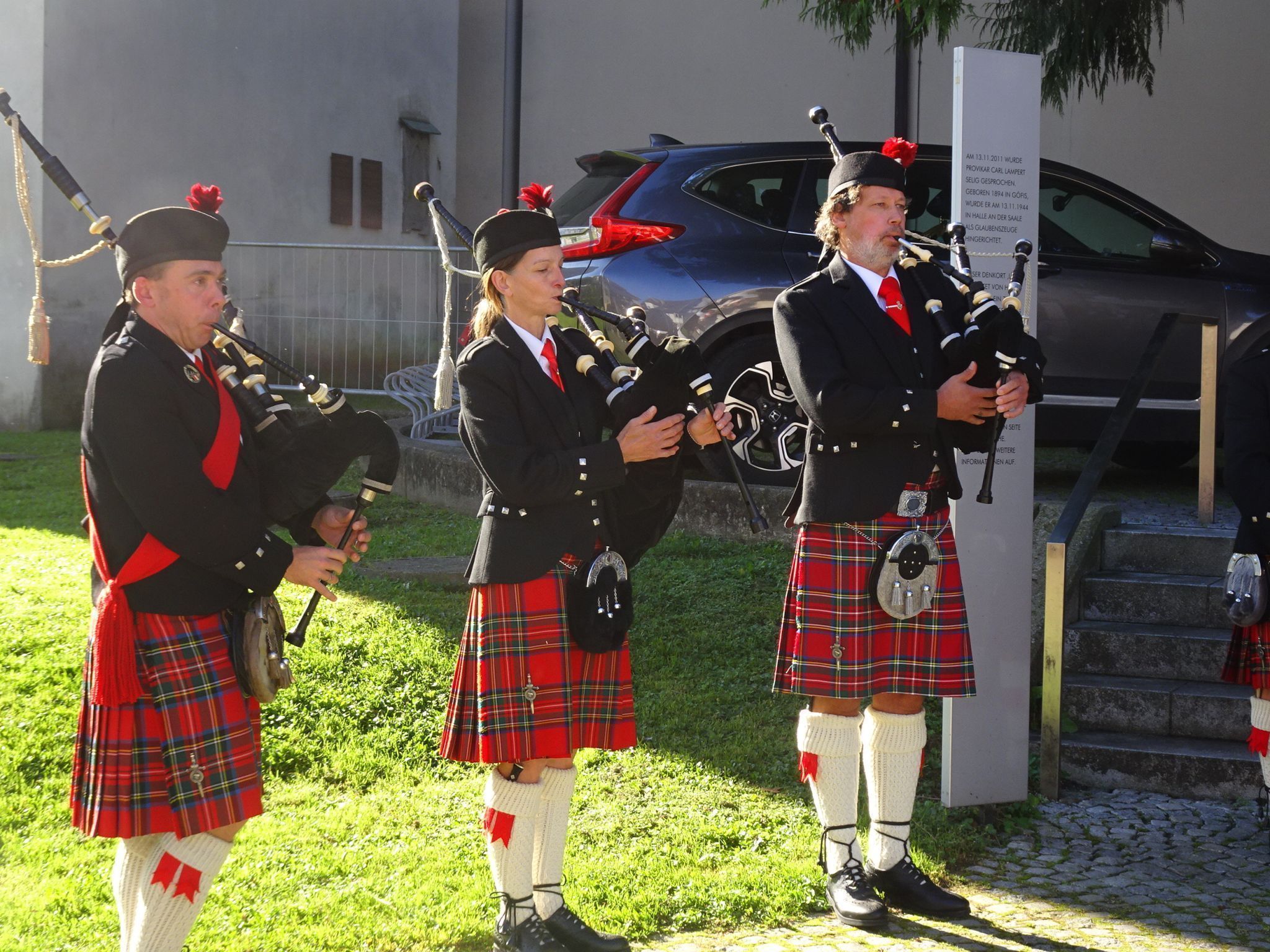 The First Leiblach Valley Pipes and Drums sorgten für eine stimmungsvolle Atmosphäre bei der Eröffnung der ersten Vorarlberger Buchmesse.