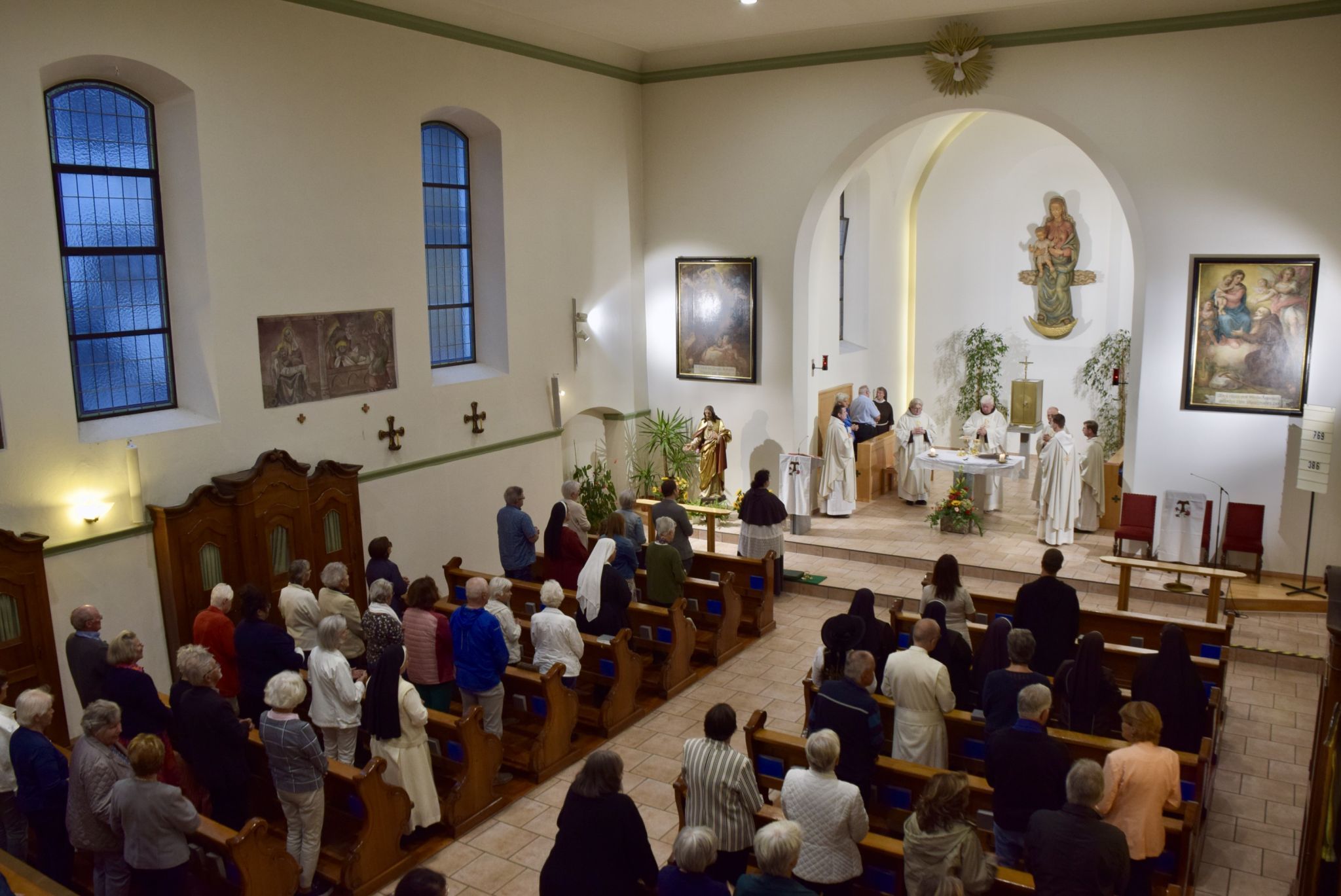 In früheren Jahren waren die Kirchenbänke bei der Festmesse anlässlich der Klostertage noch besser gefüllt.
