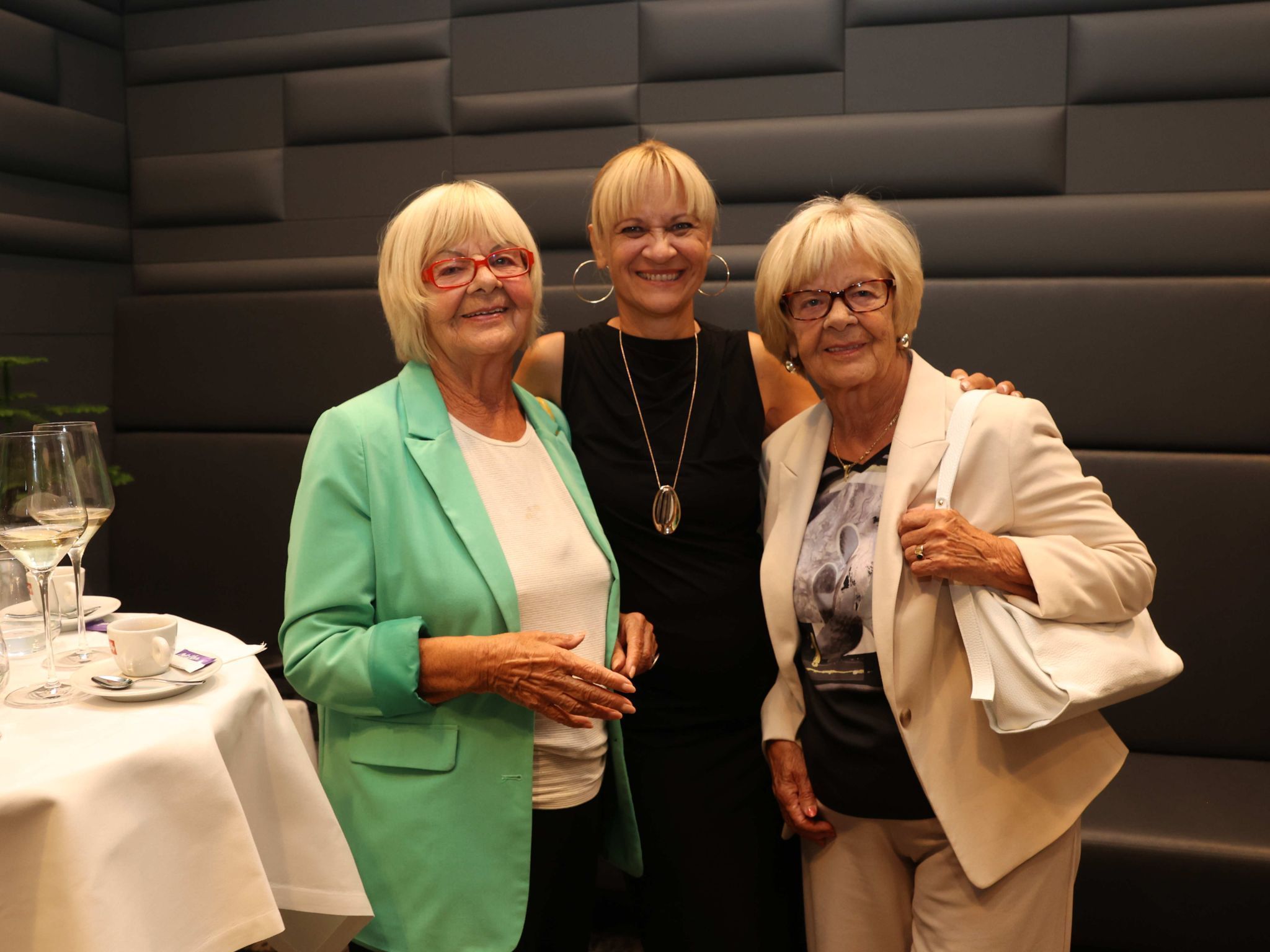 Helga Mayar, Sandra Stefani und Erika Piber.