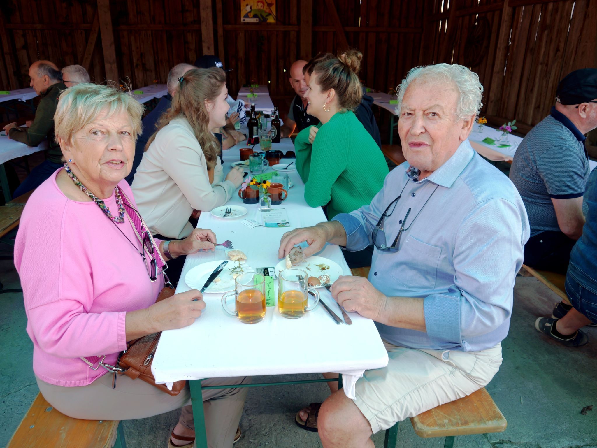 Werner und Emilie Pümpel genossen das köstliche Bio-Frühstück.