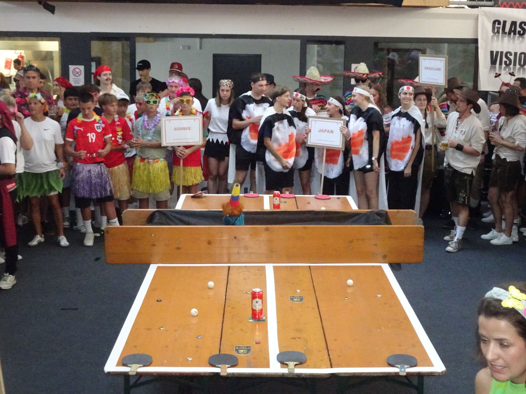 Die Teams waren bereit für den sportlichen Angriff auf der Mohrentischtennisplatte. 