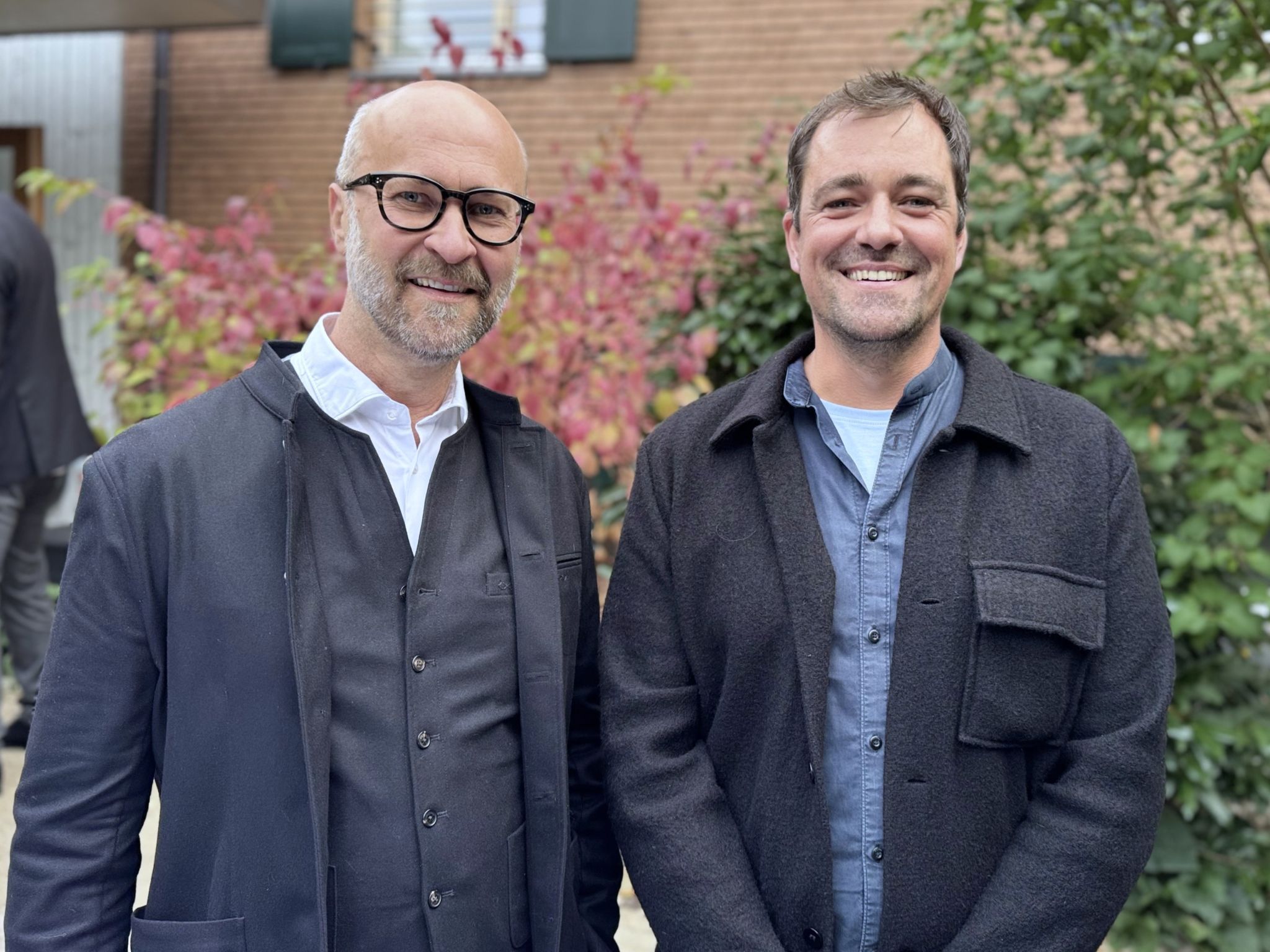 Holz-Philosoph Markus Faißt und Lukas Dorner (Brauerei Egg).