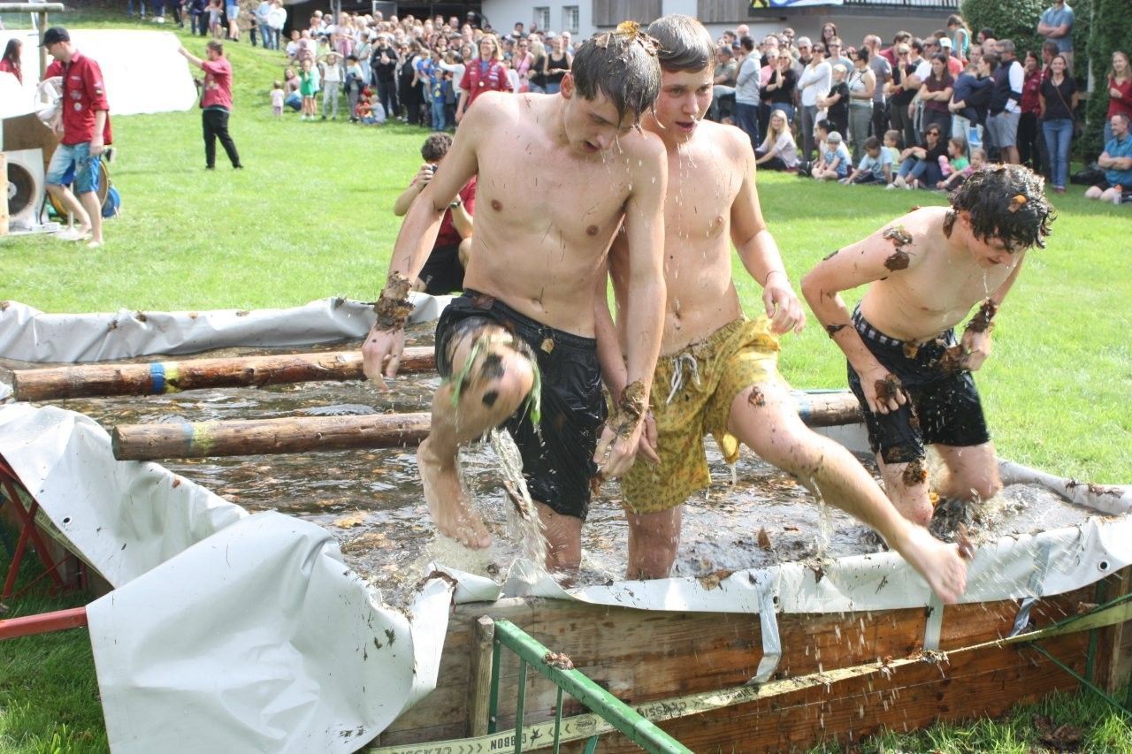 Durch den Pool und dann noch eine eiskalte Dusche.