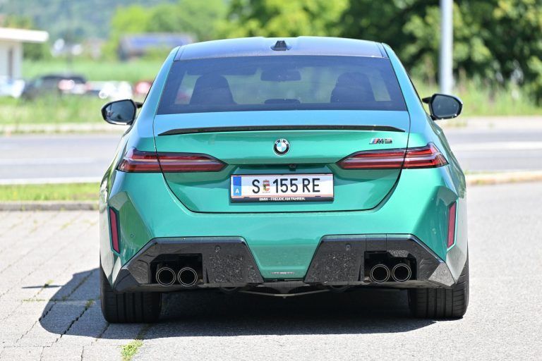 VN-Testbericht: Gib Acht! Straßensportler unter Strom