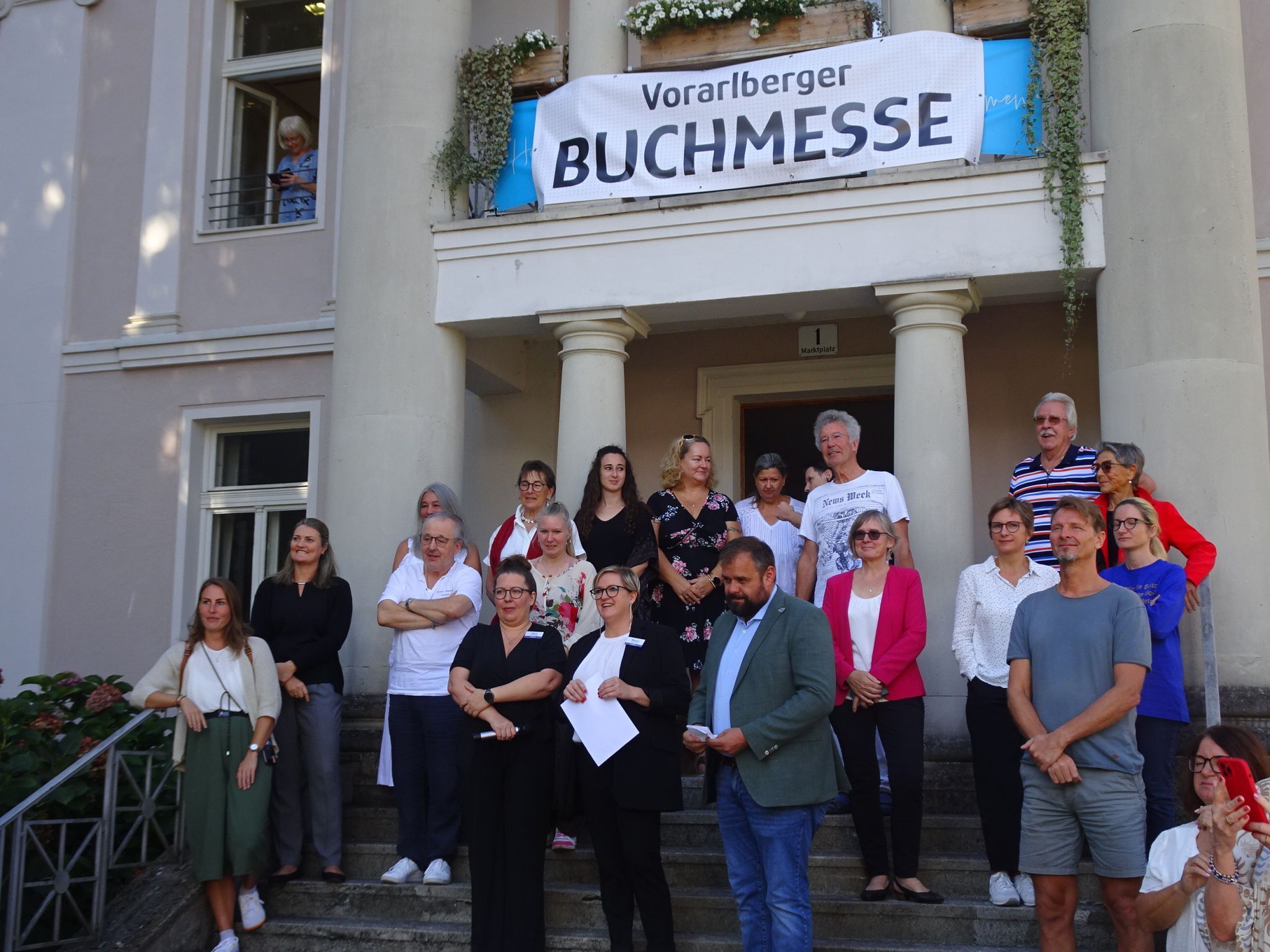 Die beiden Autorinnen Vera Fechtig und Bianca Ender luden zur ersten Vorarlberger Buchmesse.