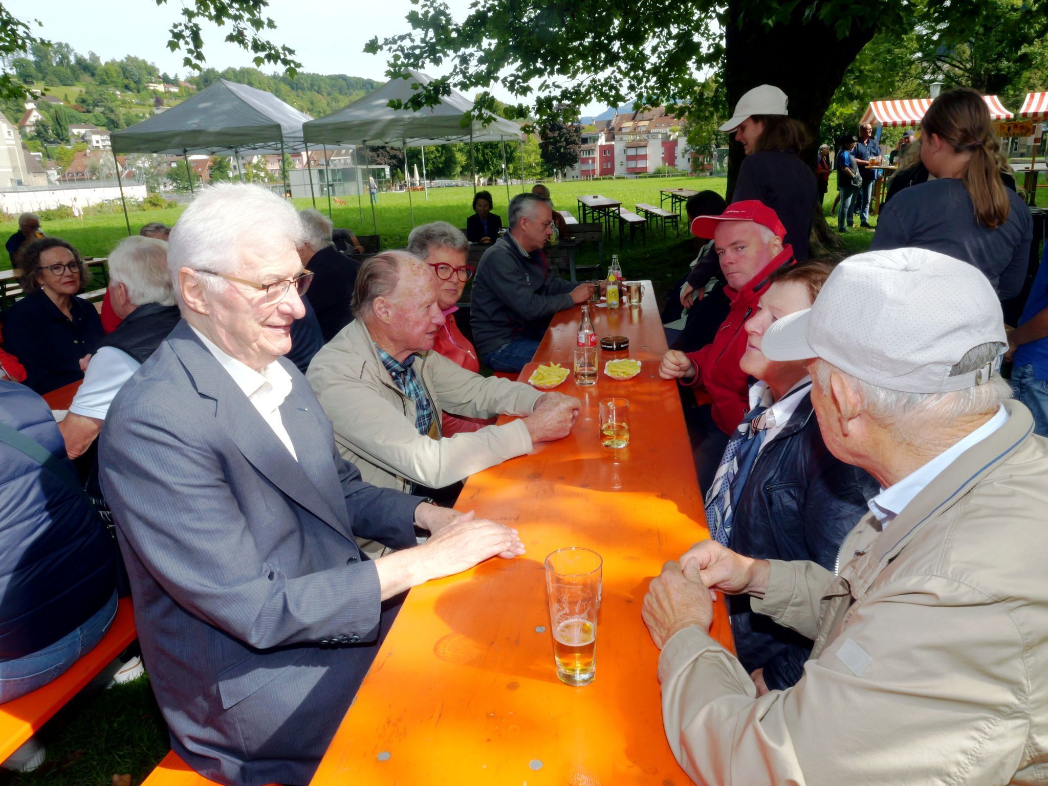 Bischofsvikar Monsignore Rudolf Bischof gesellte sich unter die Festgäste.
