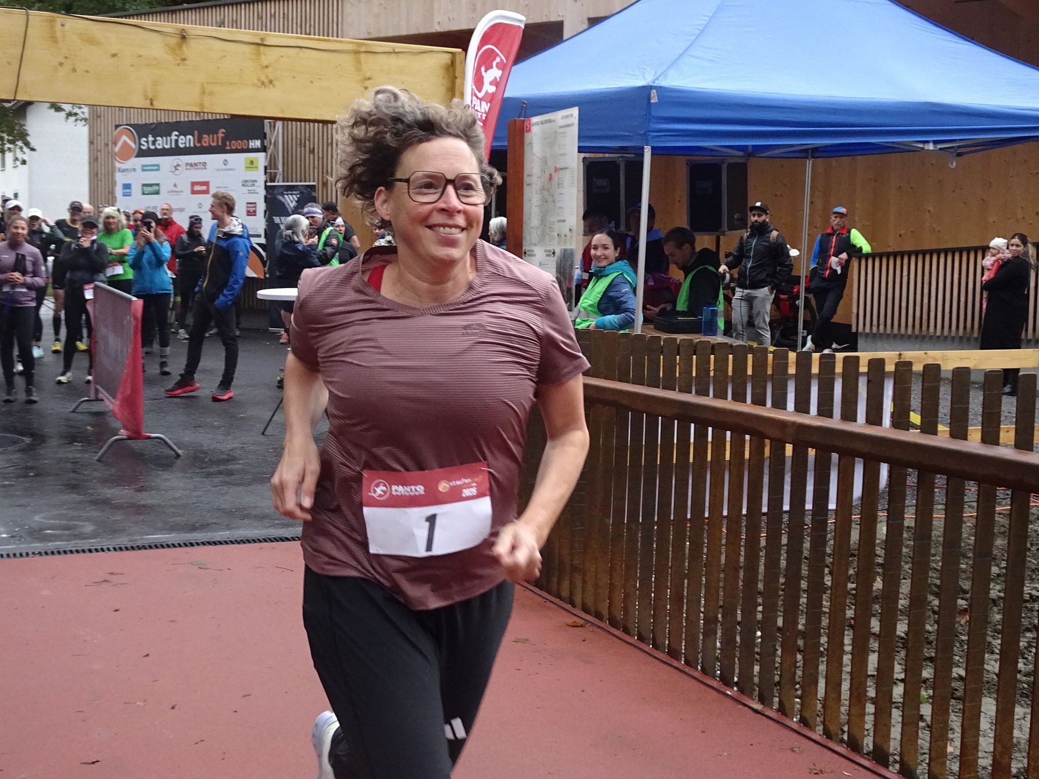Sportstadträtin Barbara Röser eröffnete den 13. Staufenlauf. 