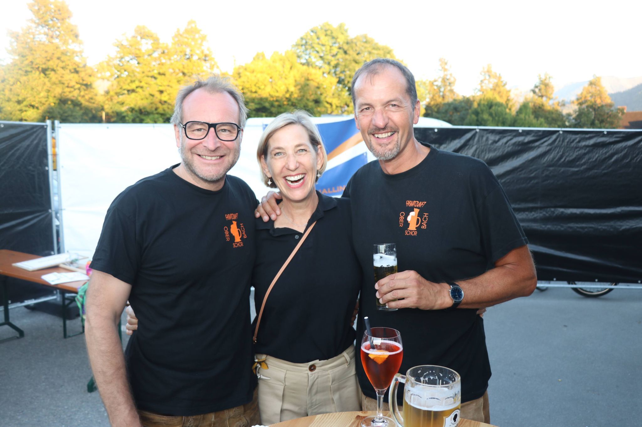 Vizebürgermeister Alexander Juen, Beate Folie-Wohlgenannt und Rudi Forer genossen eine lustige und sehr gelungene Veranstaltung. 