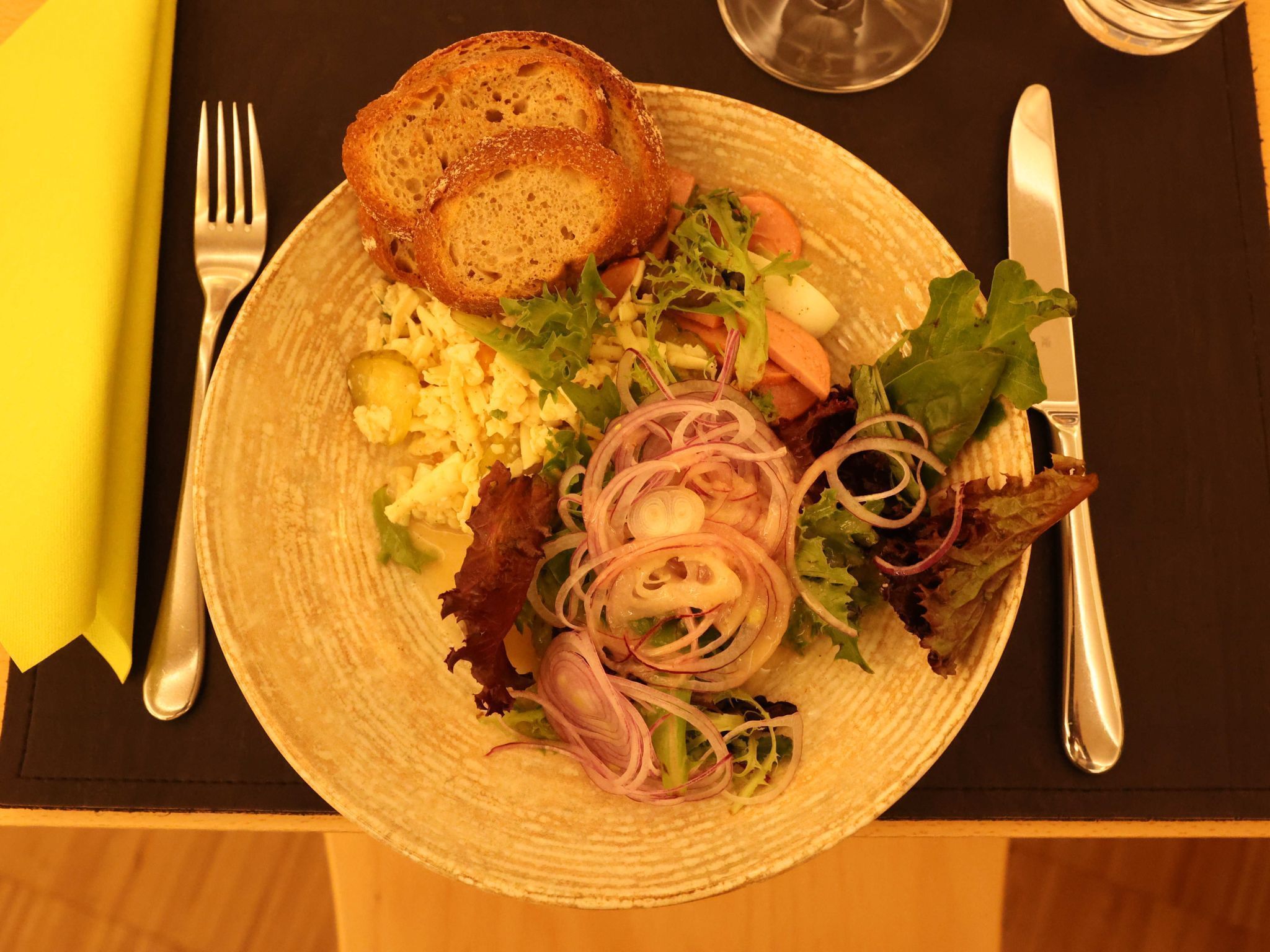 Beim gemütlichen Teil gibt es traditionell Lumpensalat.