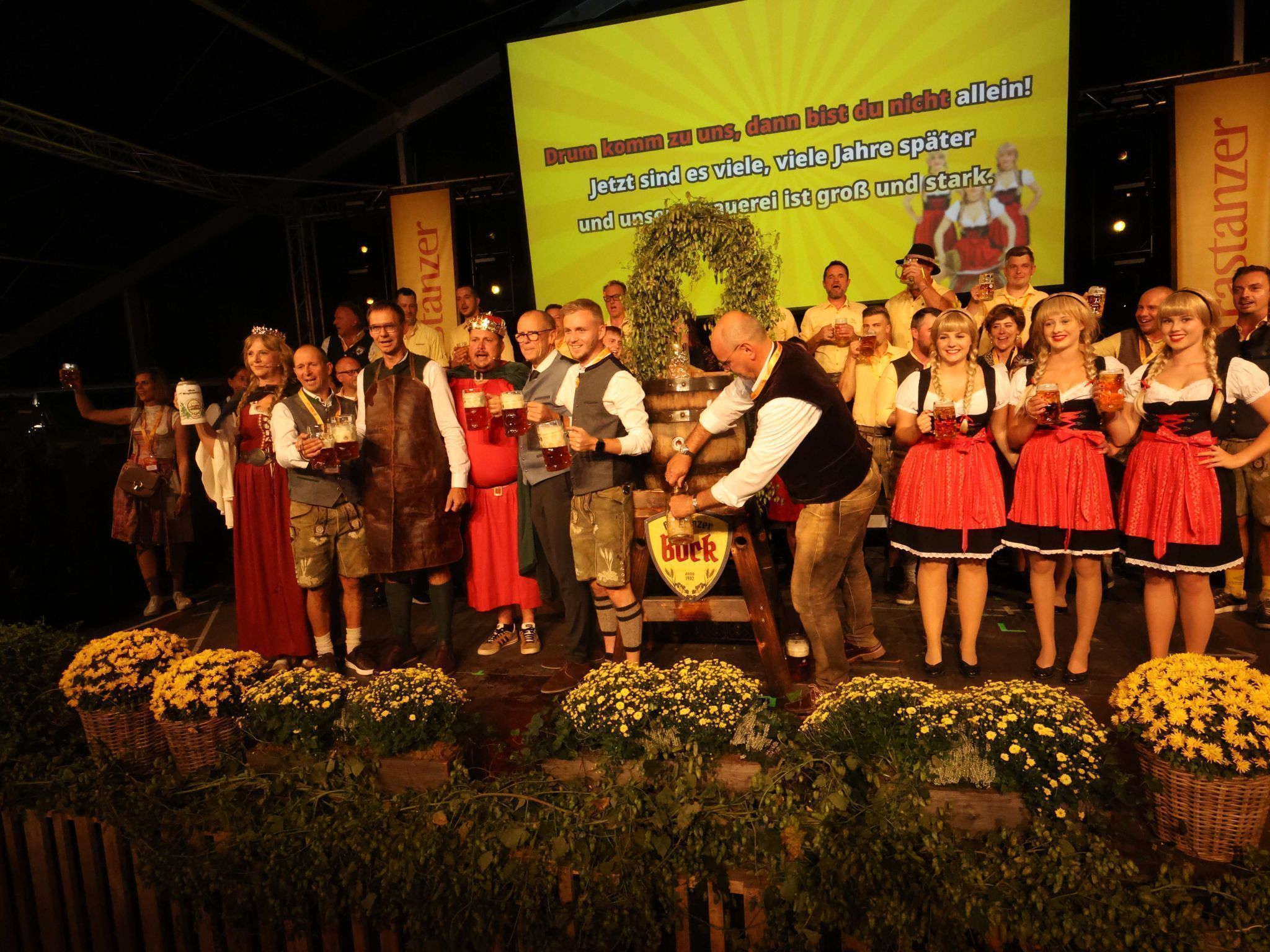 Nach dem Bockbieranstich erklang die Frastanzer Bierhymne.